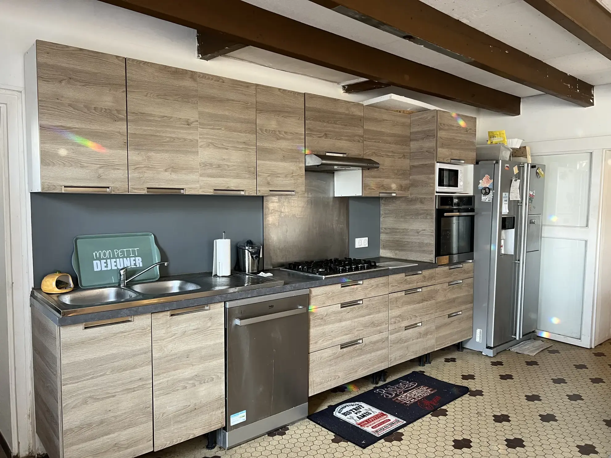 Charmante maison en pierre avec jardin et dépendances à proximité de Saint Jean d'Hermine 