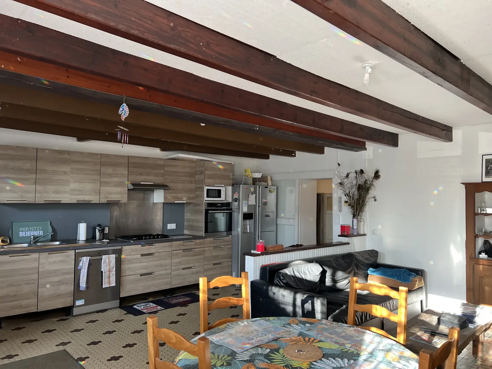 Charmante maison en pierre avec jardin et dépendances à proximité de Saint Jean d'Hermine 