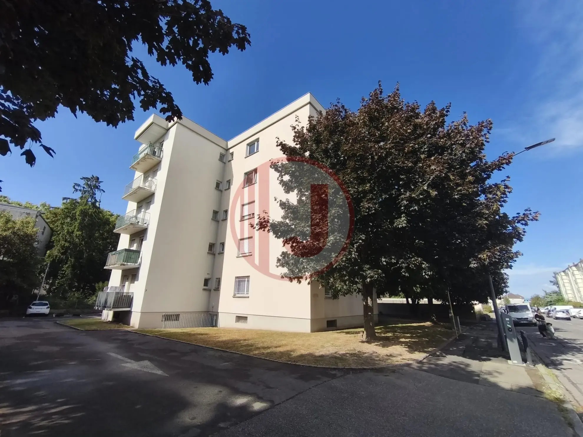 Appartement T1 à Mulhouse de 34 m² avec parking et potentiel locatif