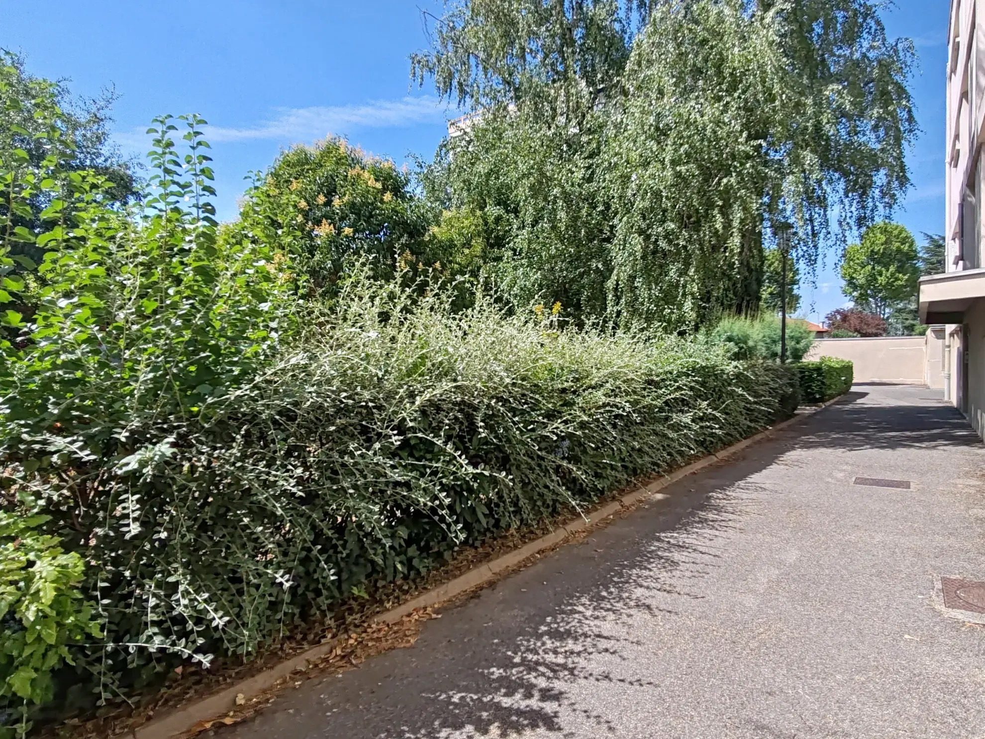 Appartement T3 lumineux de 74m² avec balcon, cave et garage à Guilherand-Granges 