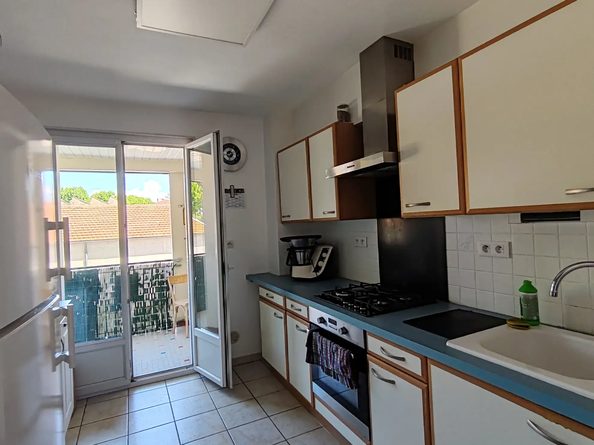 Appartement T3 lumineux de 74m² avec balcon, cave et garage à Guilherand-Granges 