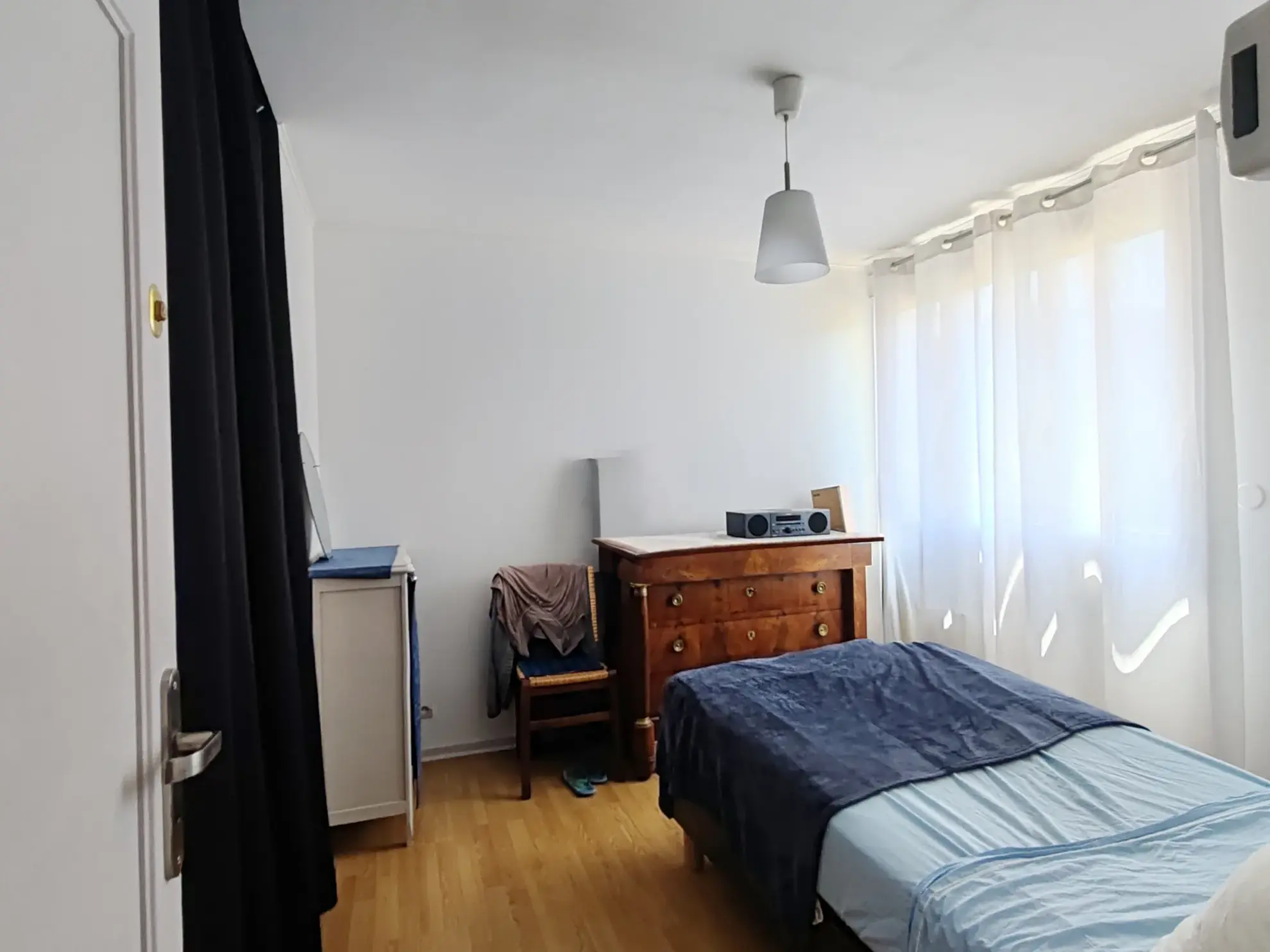 Appartement T3 lumineux de 74m² avec balcon, cave et garage à Guilherand-Granges 