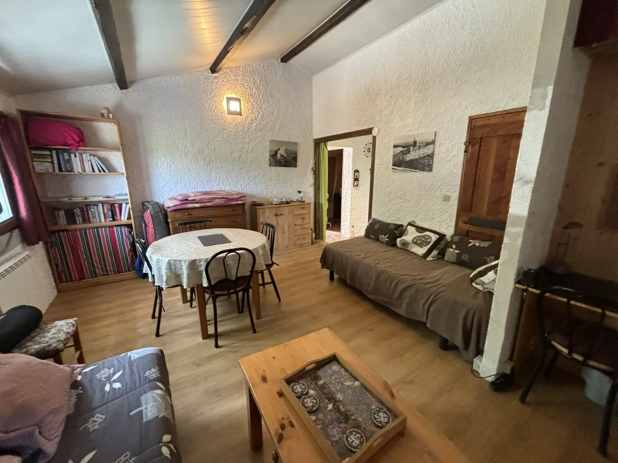 Maison de campagne en pierre avec deux logements à vendre à Crestet 