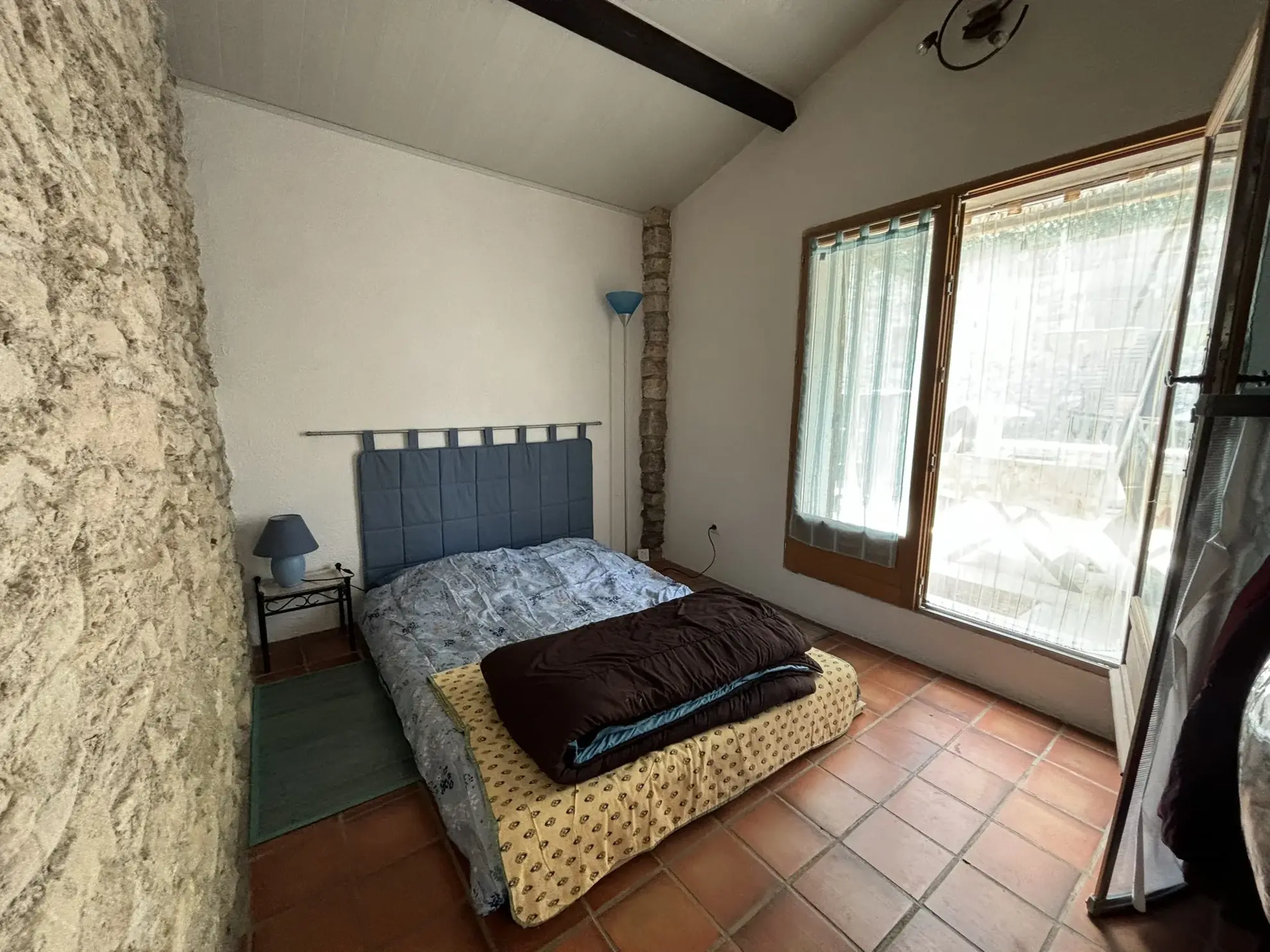 Maison de campagne en pierre avec deux logements à vendre à Crestet 