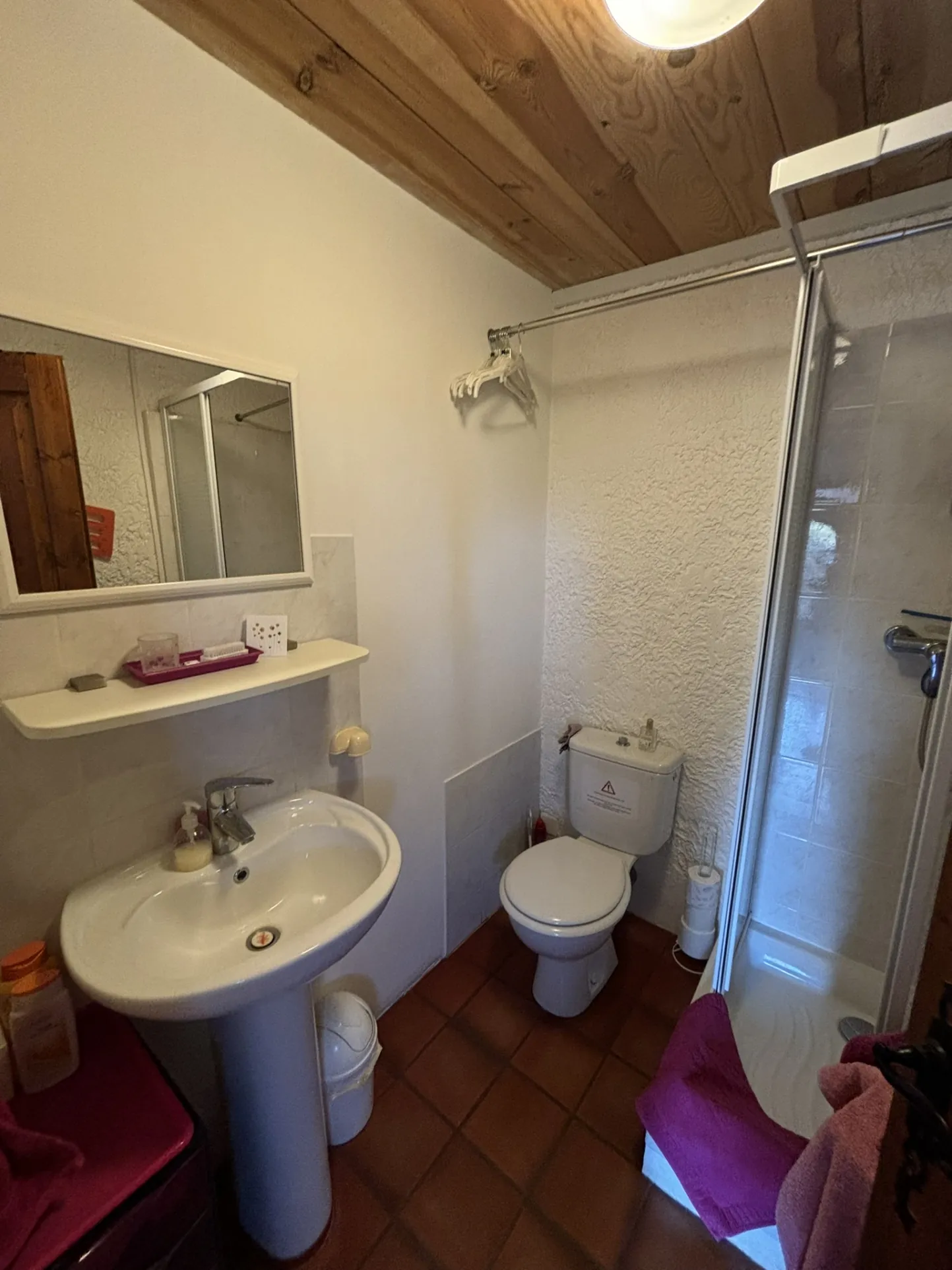 Maison de campagne en pierre avec deux logements à vendre à Crestet 