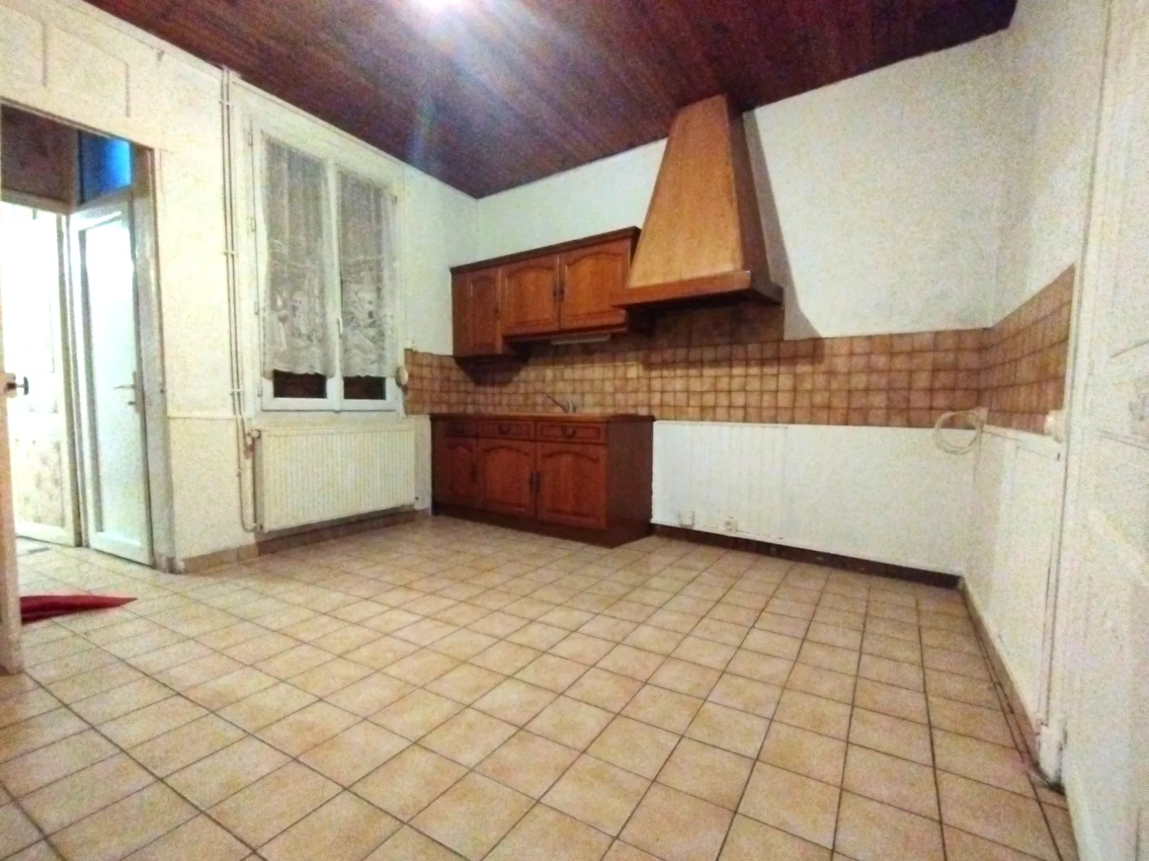 Maison de ville à rénover proche de Noyon et Compiègne, potentiel d'investissement 