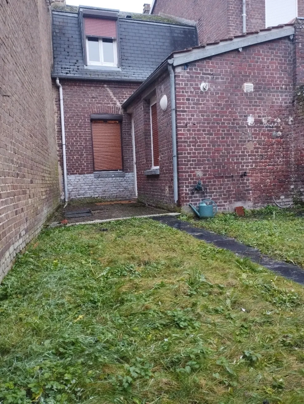 Maison de ville à rénover proche de Noyon et Compiègne, potentiel d'investissement