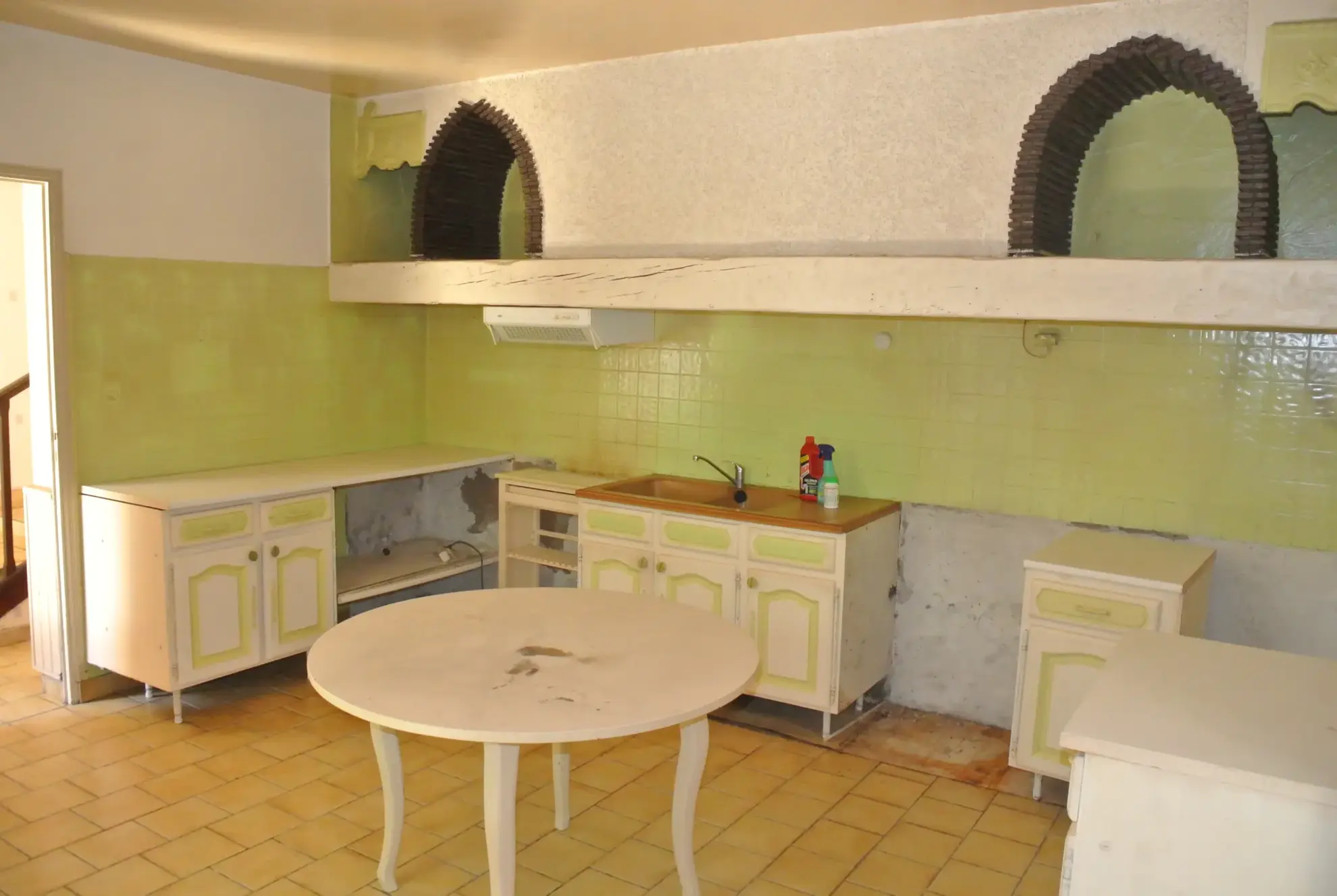 Maison à rénover avec jardin et double garage à Marmande 