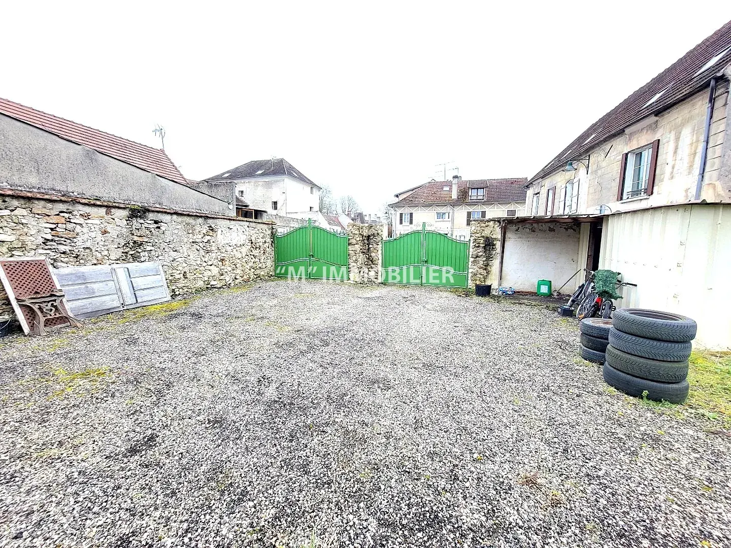 Immeuble à vendre à Nogent-l’Artaud avec forte rentabilité et potentiel d’aménagement 