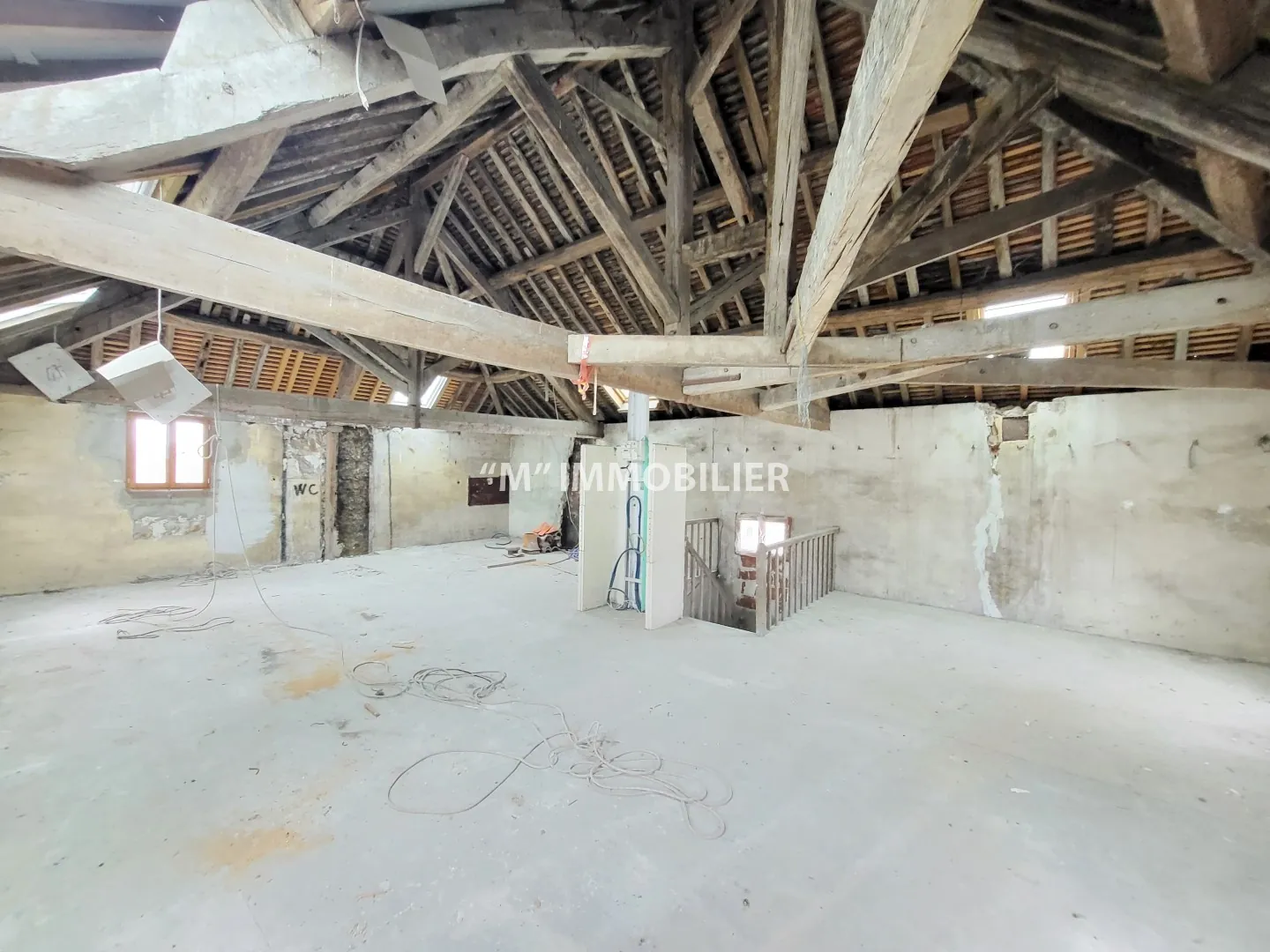 Immeuble à vendre à Nogent-l’Artaud avec forte rentabilité et potentiel d’aménagement 