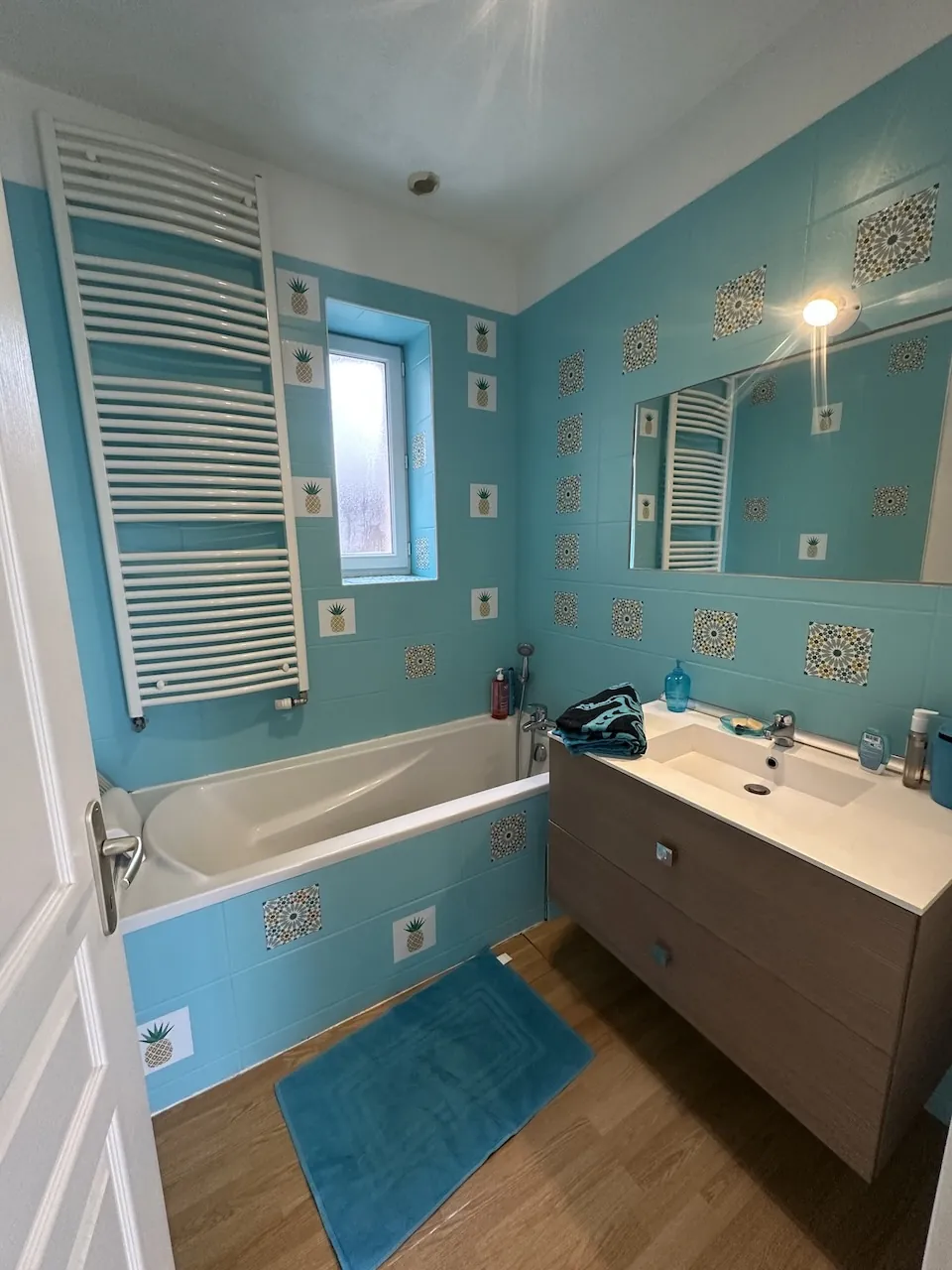 Maison de 136 m² à Riorges avec terrasse et 3 chambres, proche commodités 