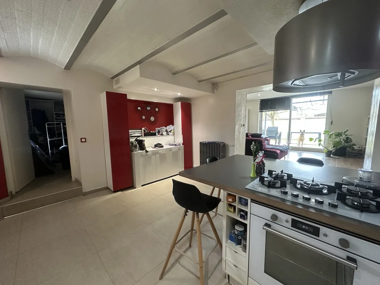 Maison de 136 m² à Riorges avec terrasse et 3 chambres, proche commodités 