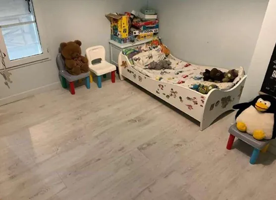 Maison familiale à vendre à Franqueville-Saint-Pierre avec jardin et 5 chambres 