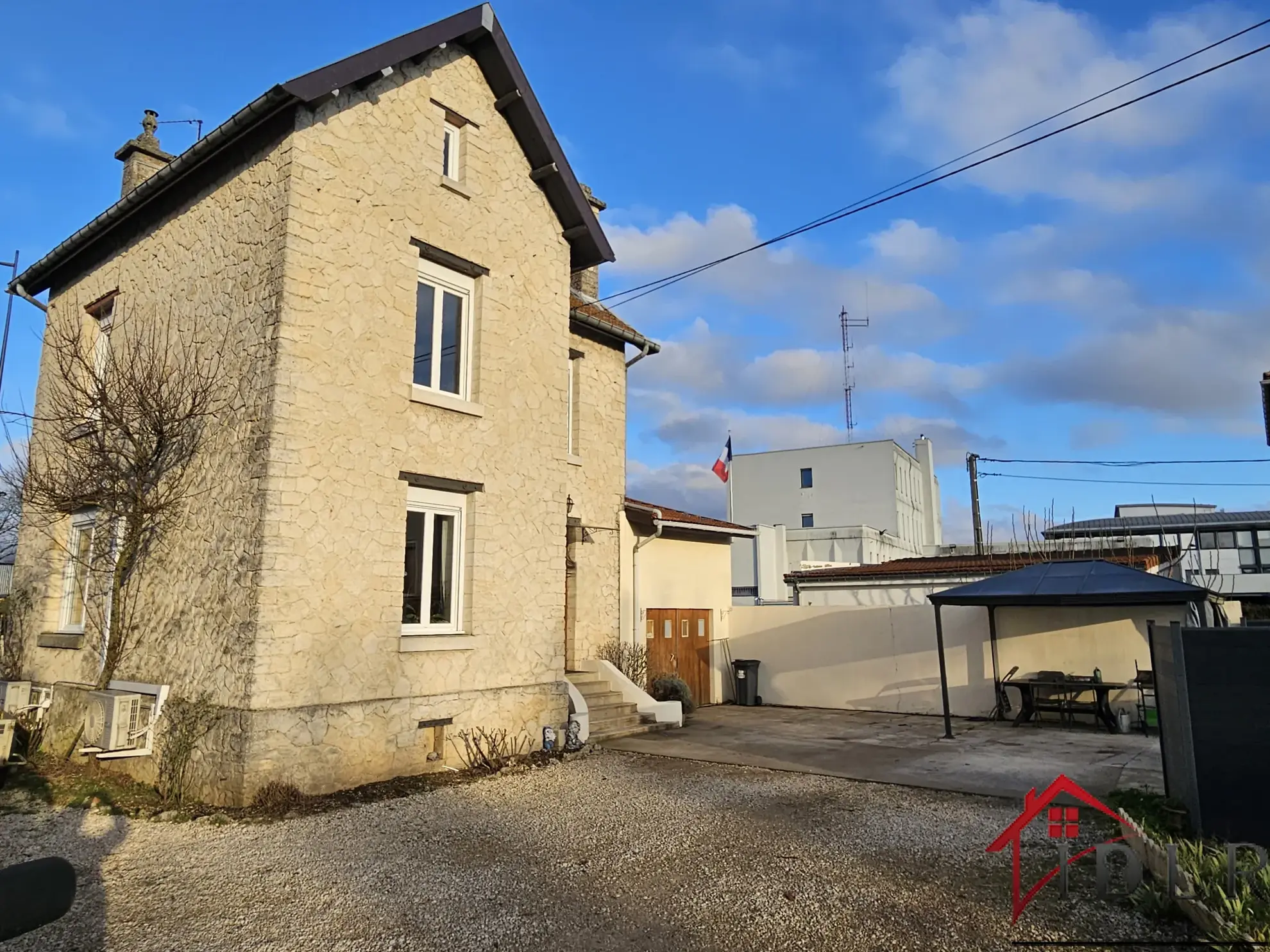 Belle maison de 94 m² à Saint-Dizier avec jardin clos et garage 