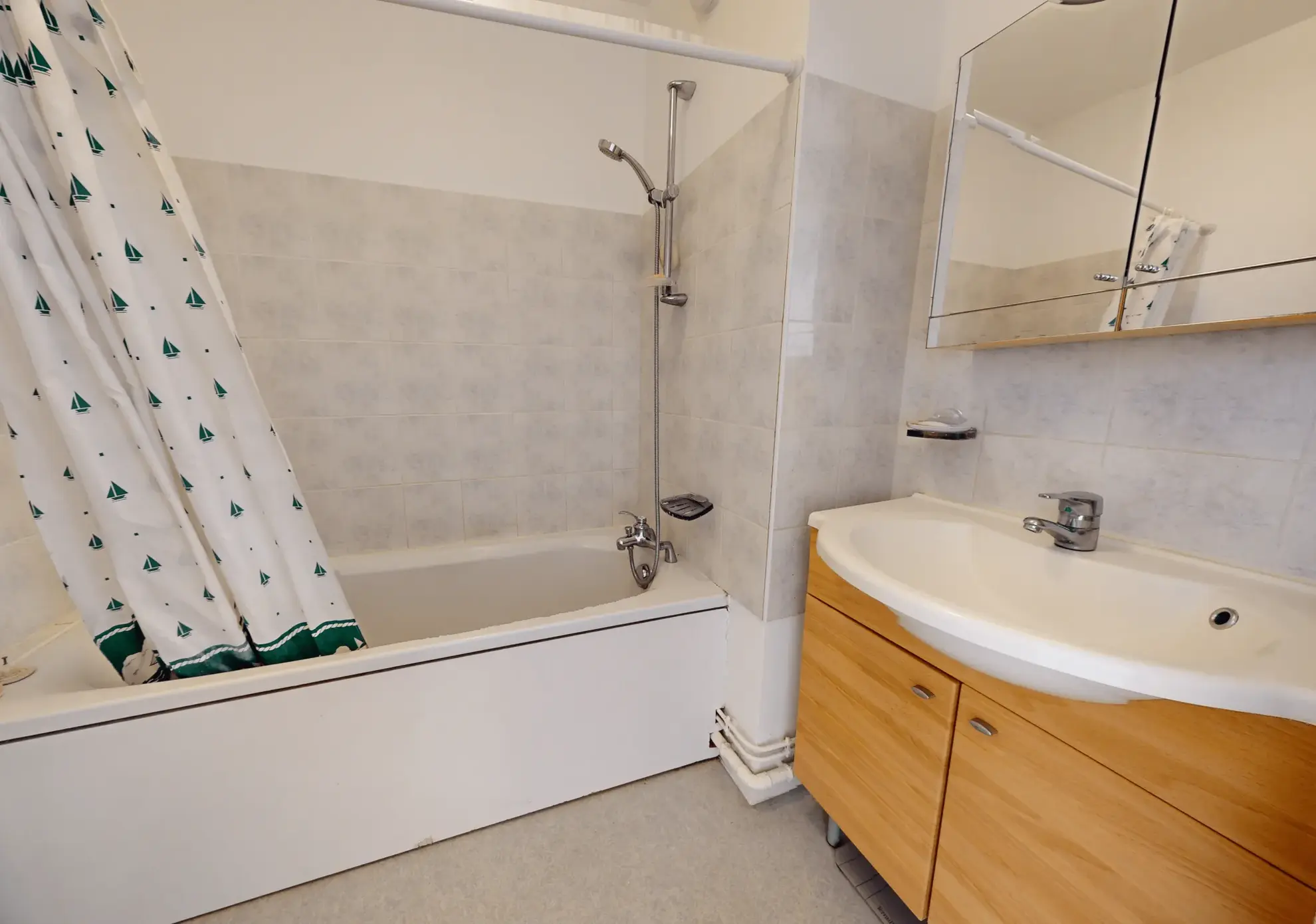 Vente d'un appartement T4 lumineux avec balcon et garage à Dijon 