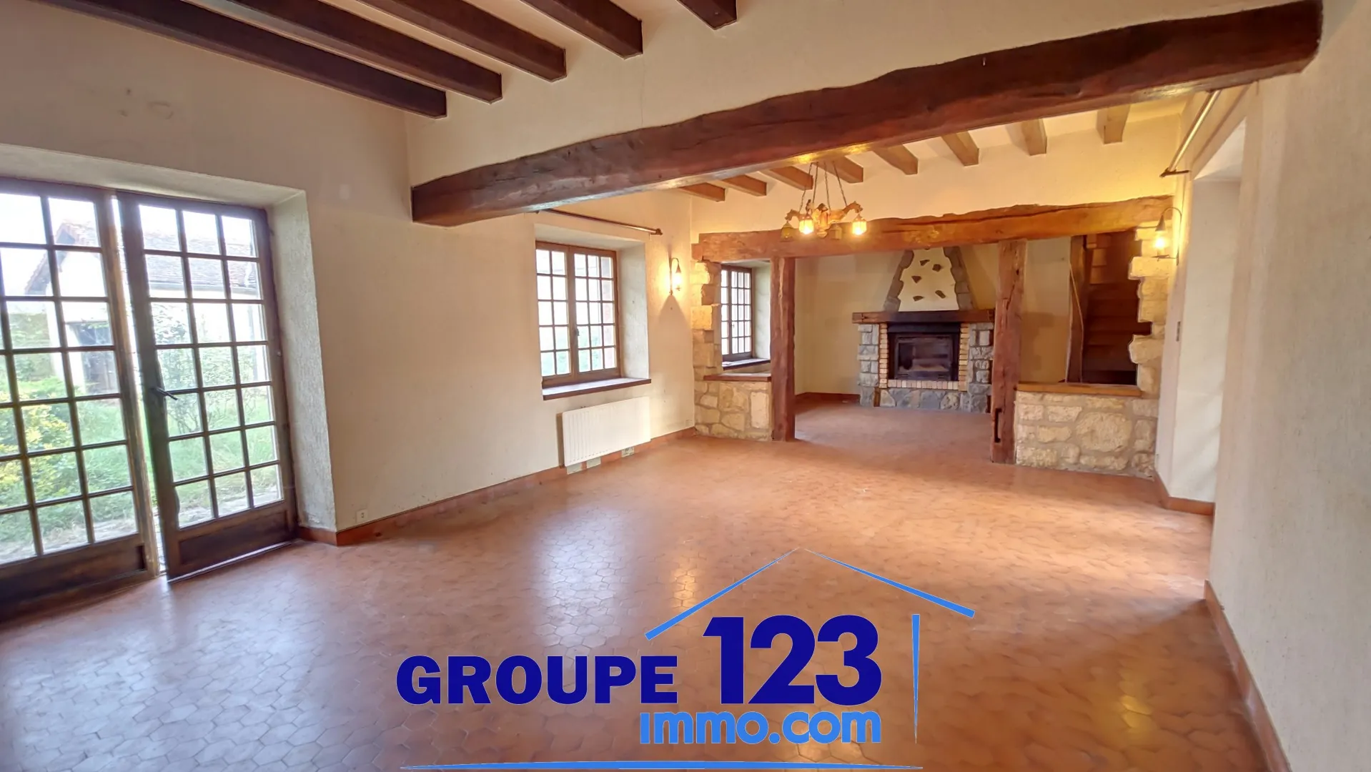 Maison à vendre à Valravillon avec grand terrain et 2 chambres 