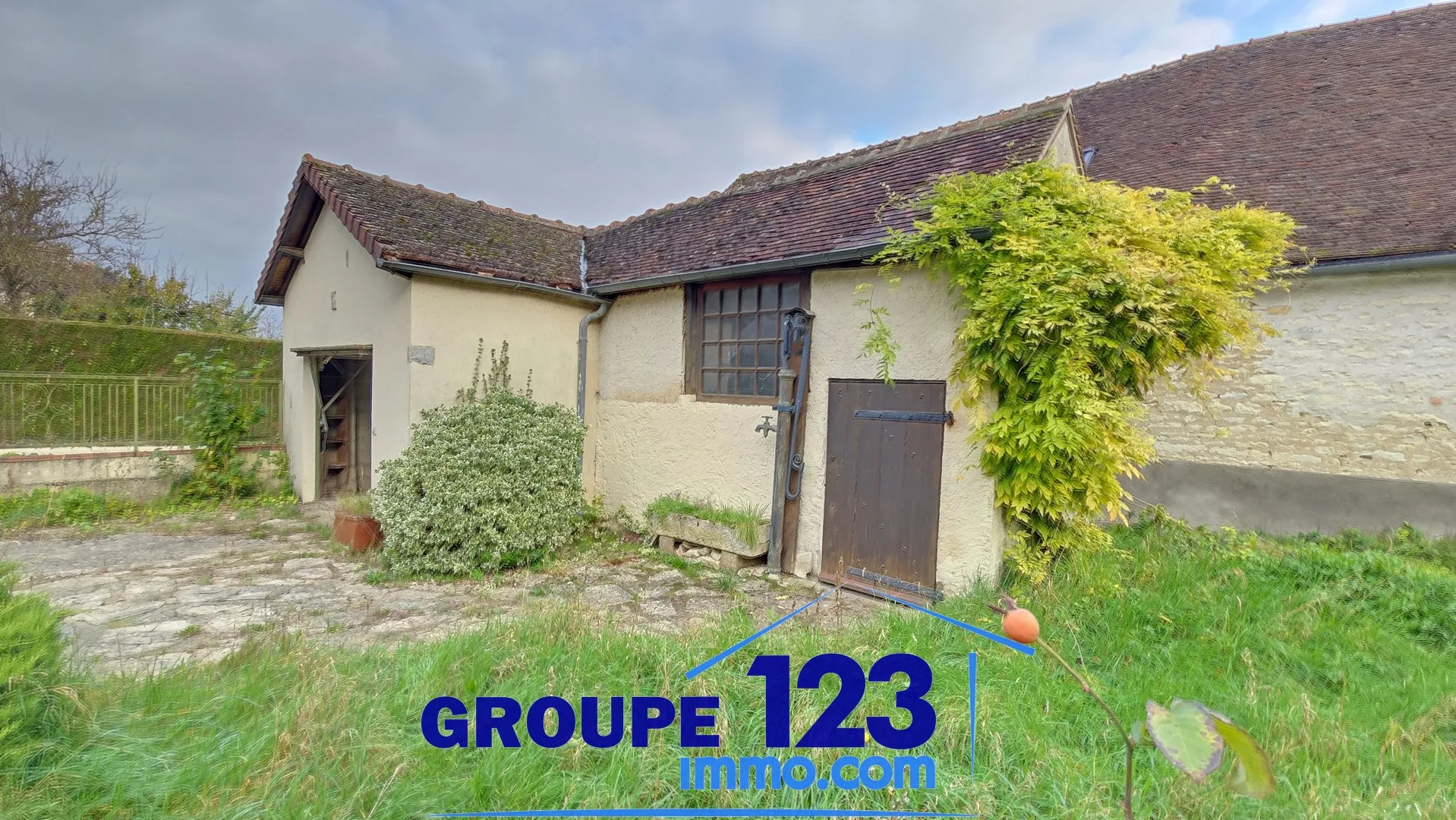 Maison à vendre à Valravillon avec grand terrain et 2 chambres 