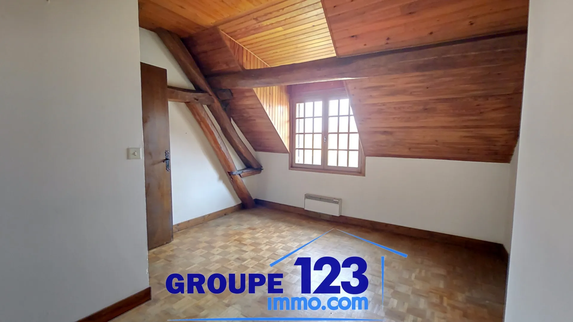 Maison à vendre à Valravillon avec grand terrain et 2 chambres 