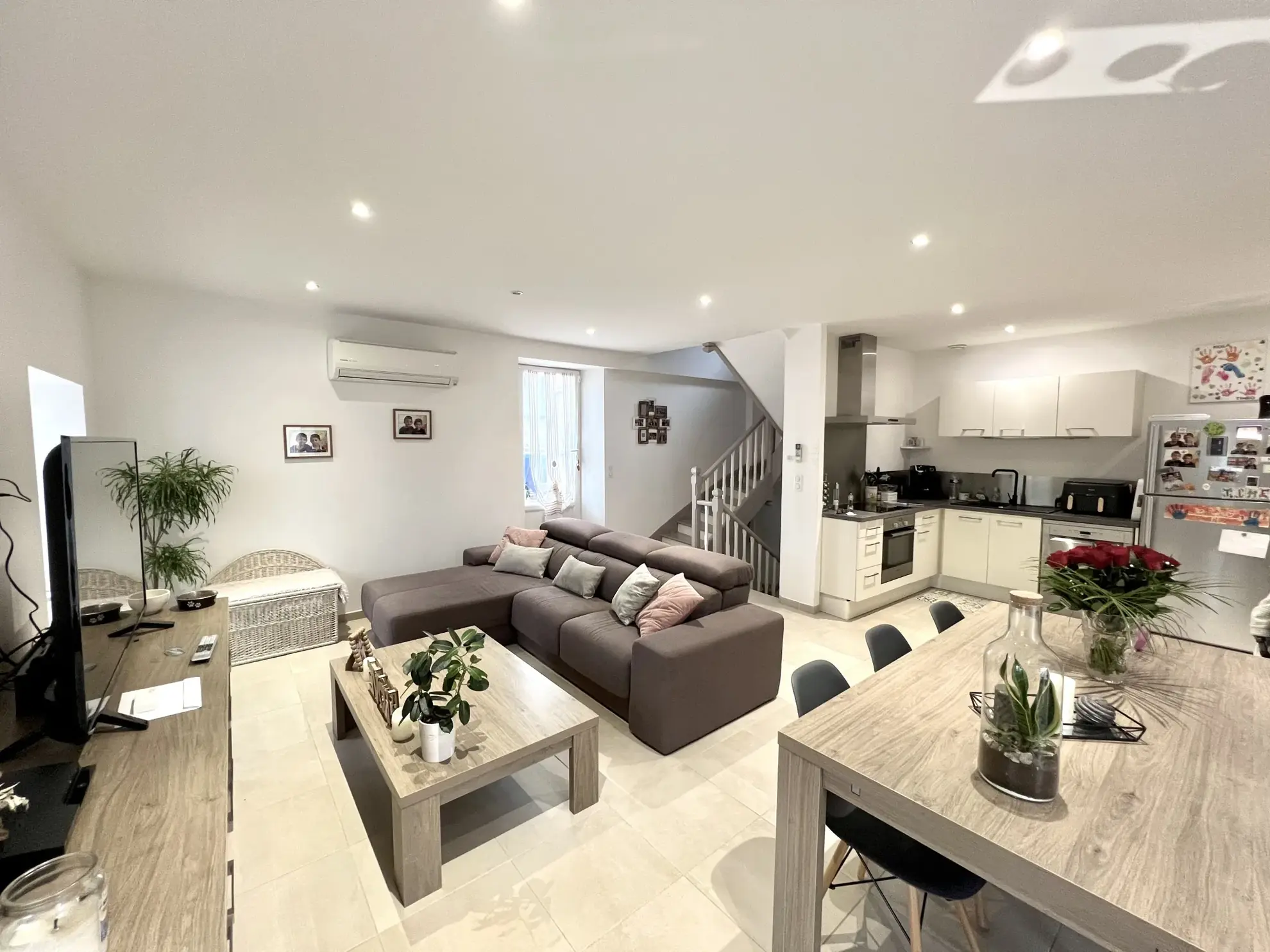 Immeuble de 262 m² à Cosnac idéal pour investissement immobilier et projet de rénovation 