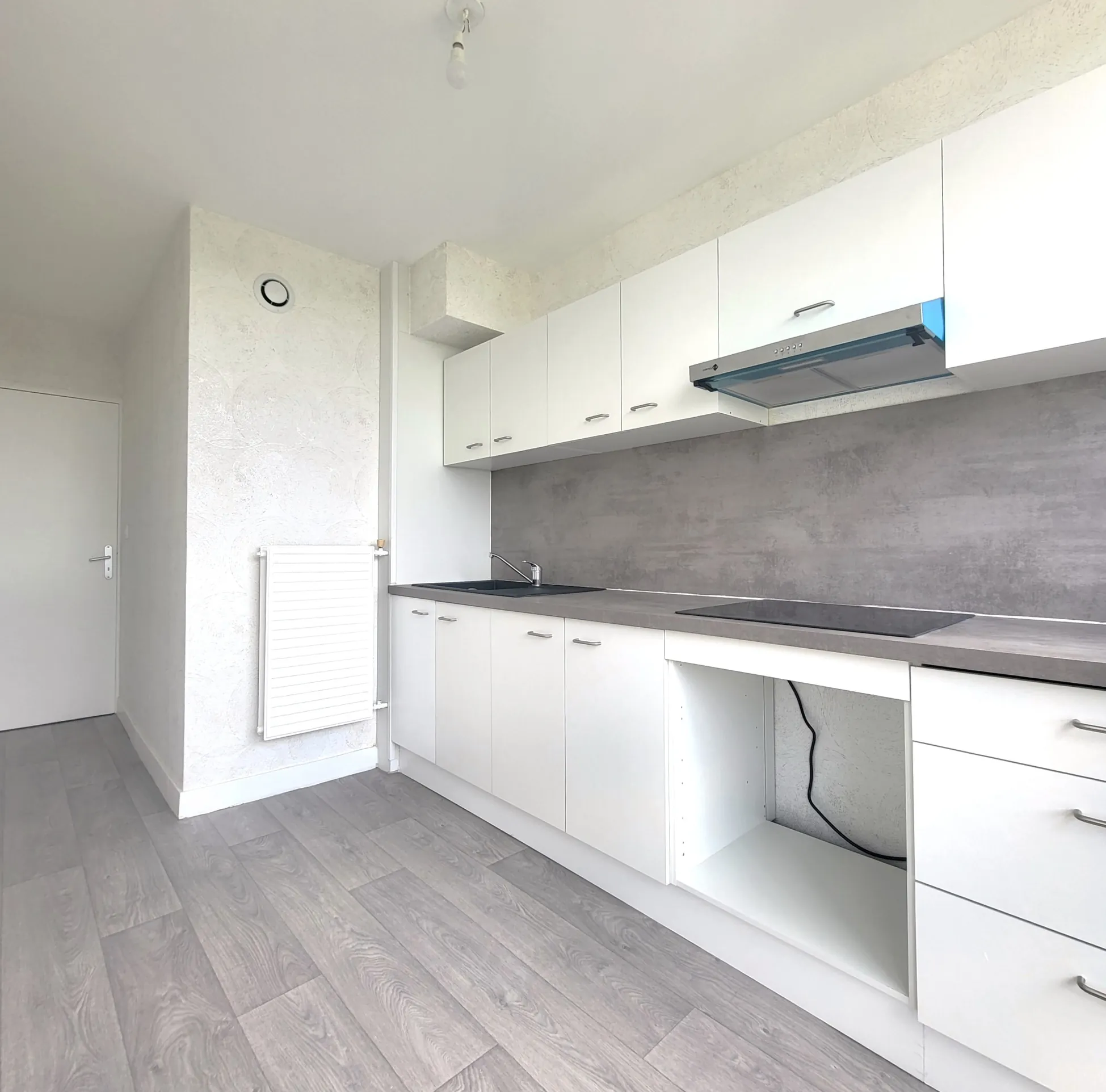 Appartement lumineux de 78,35 m² avec balcon, parking et cave à Osny 