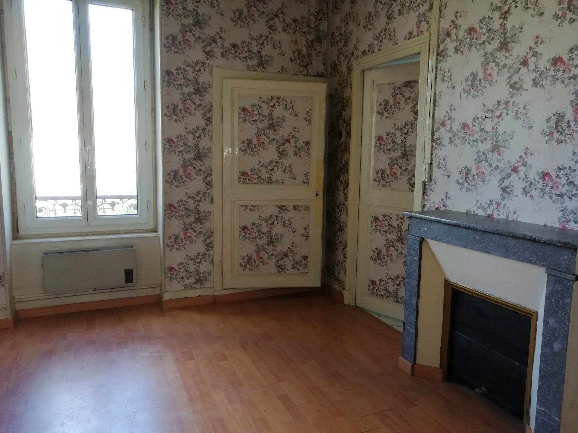 Maison à vendre à Nevers, 121 m², jardin, garage, à rénover 