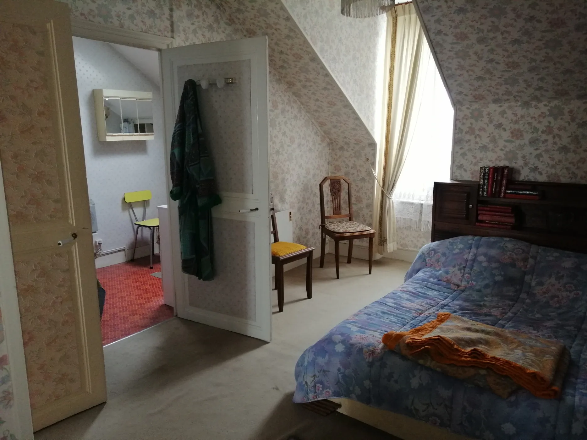 Maison à vendre à Nevers, 121 m², jardin, garage, à rénover 