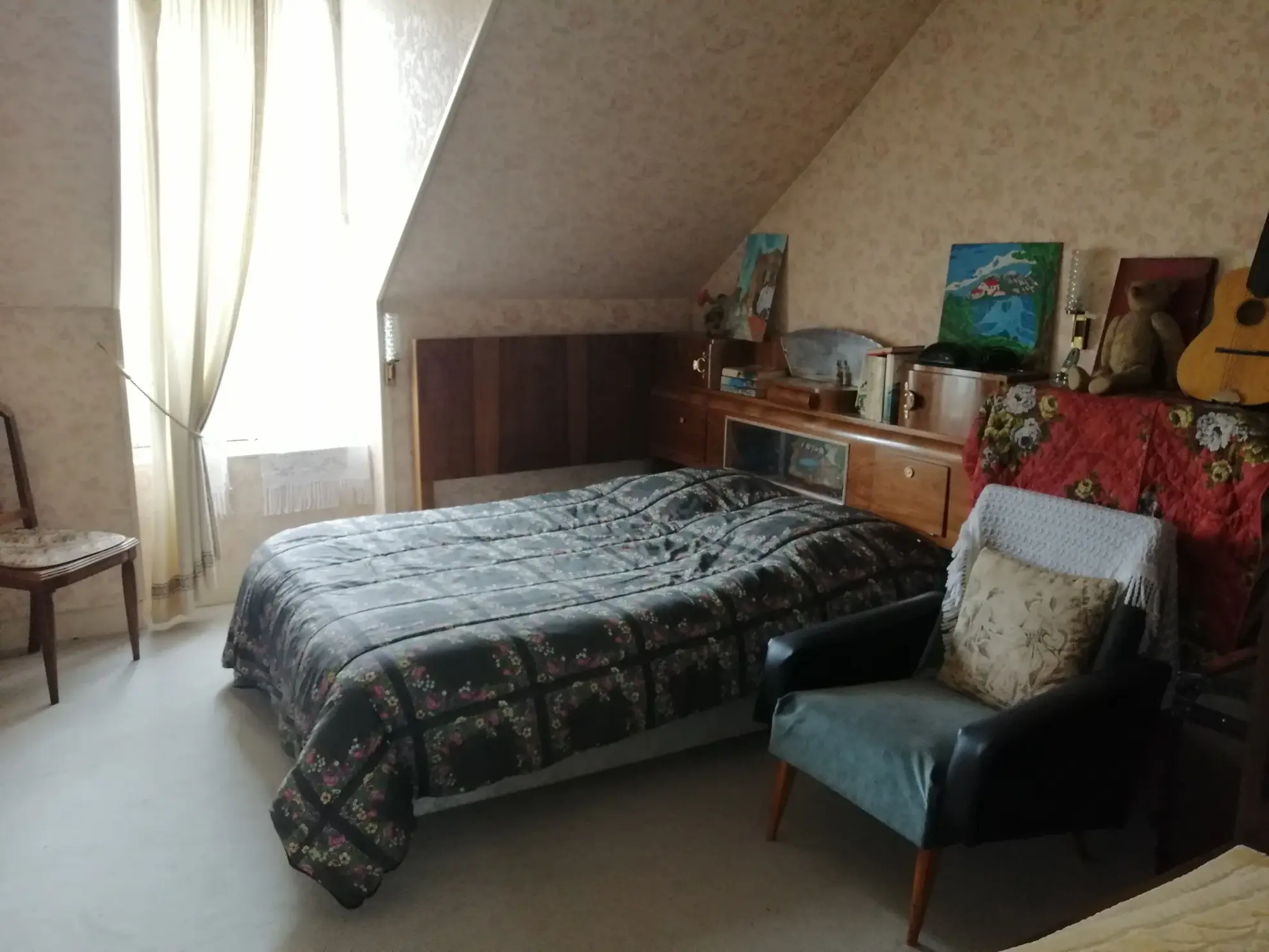 Maison à vendre à Nevers, 121 m², jardin, garage, à rénover 