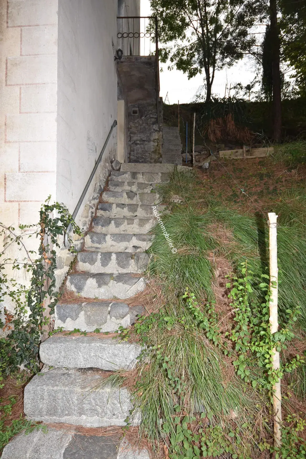 Villa spacieuse avec potentiel touristique dans la Haute-Vallée de l'Aude 