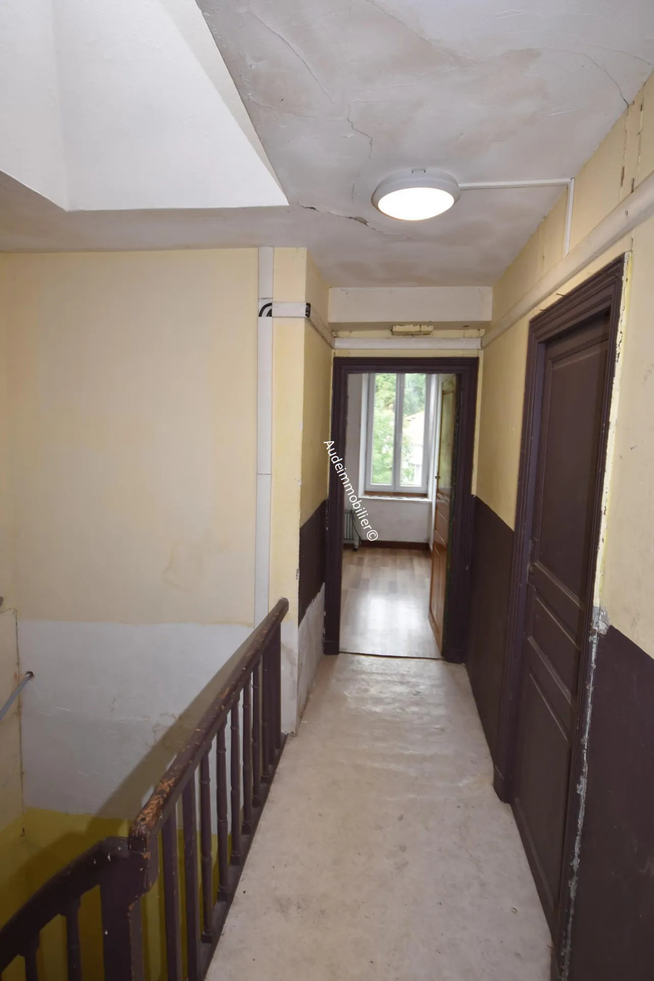 Villa spacieuse avec potentiel touristique dans la Haute-Vallée de l'Aude 