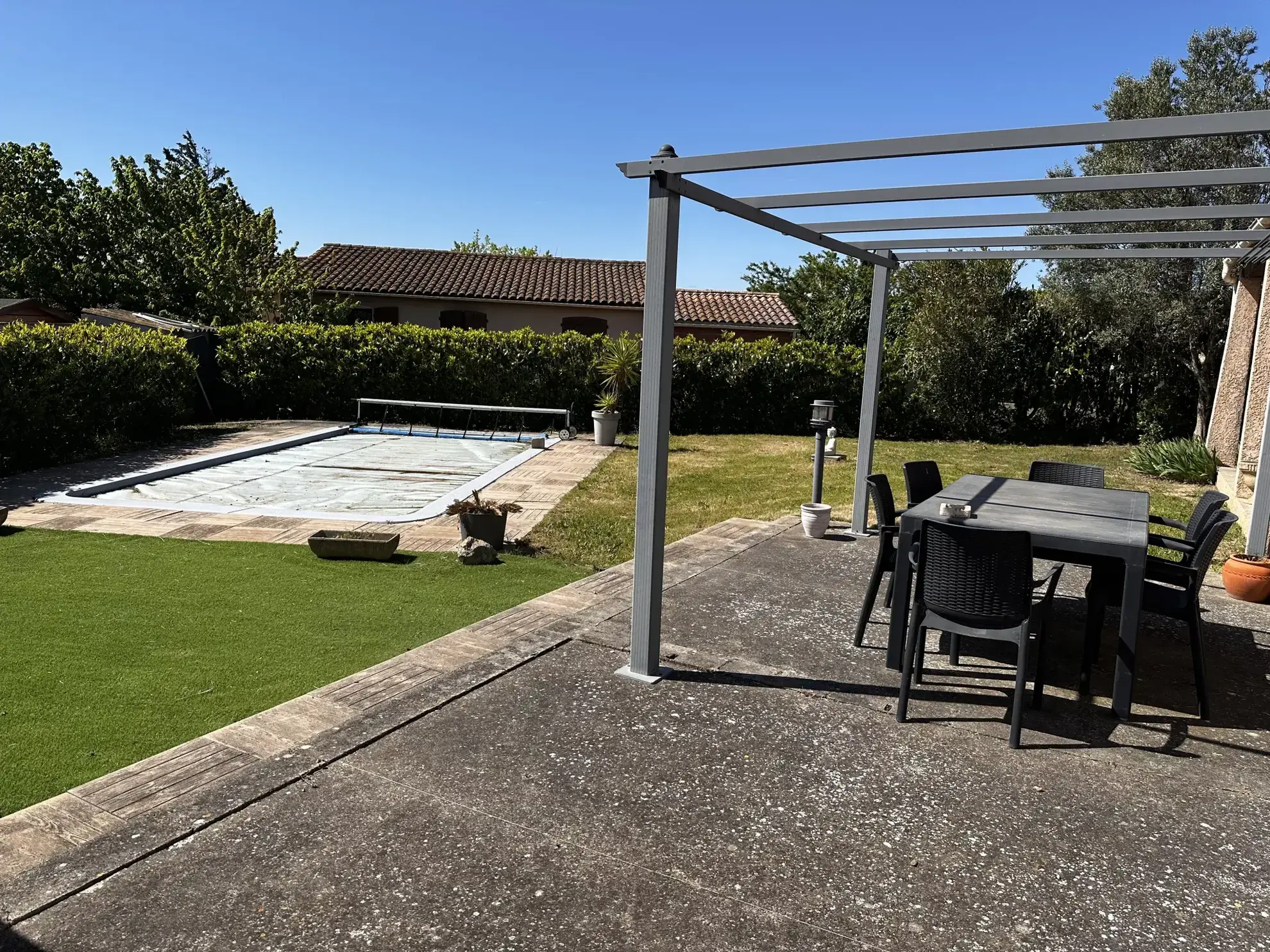 Maison de plain-pied avec piscine et garage à Trèbes - 90 m² 