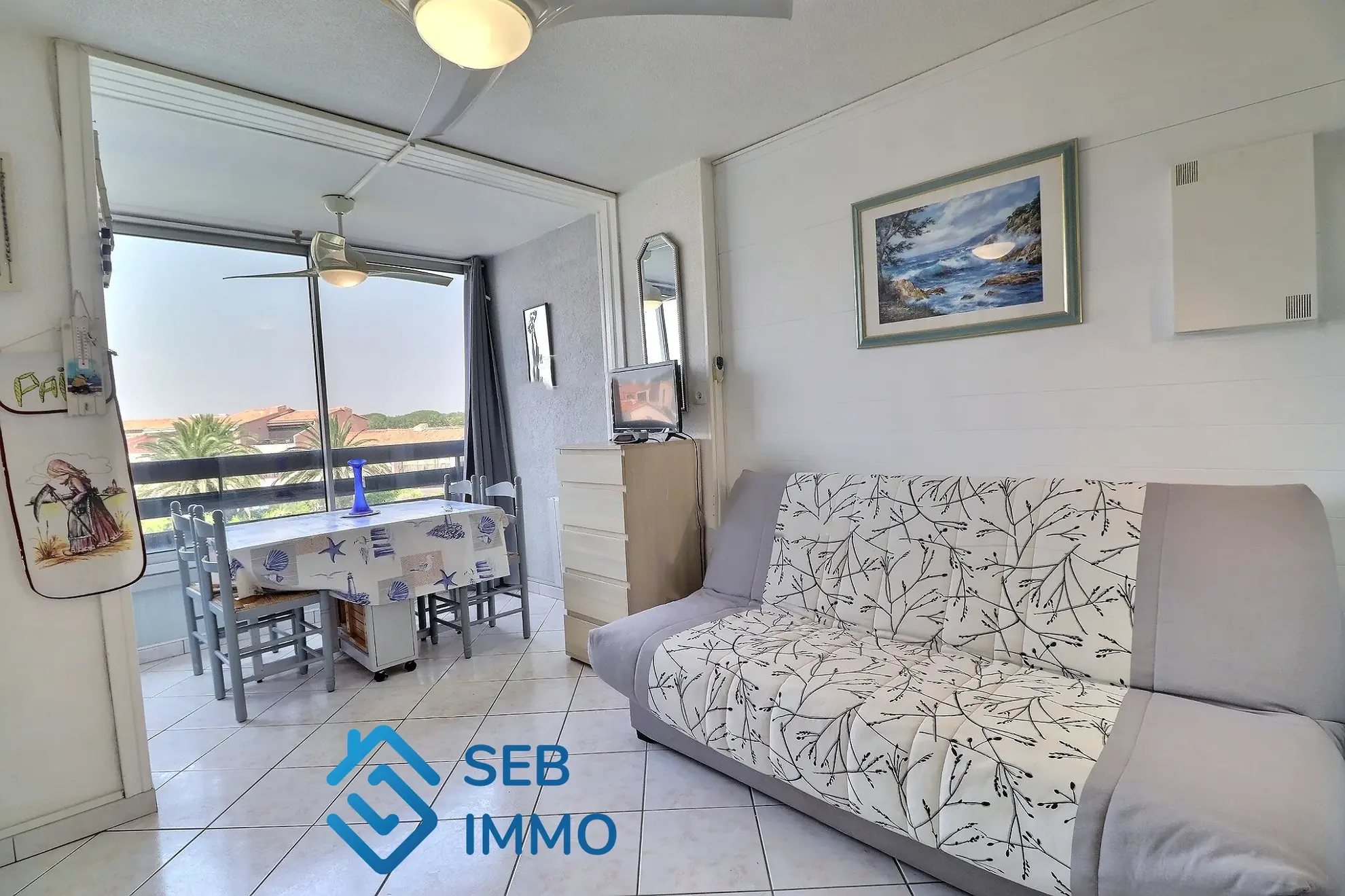 Vente d'un studio en front de mer à Saint-Cyprien avec loggia et stationnement sécurisé 