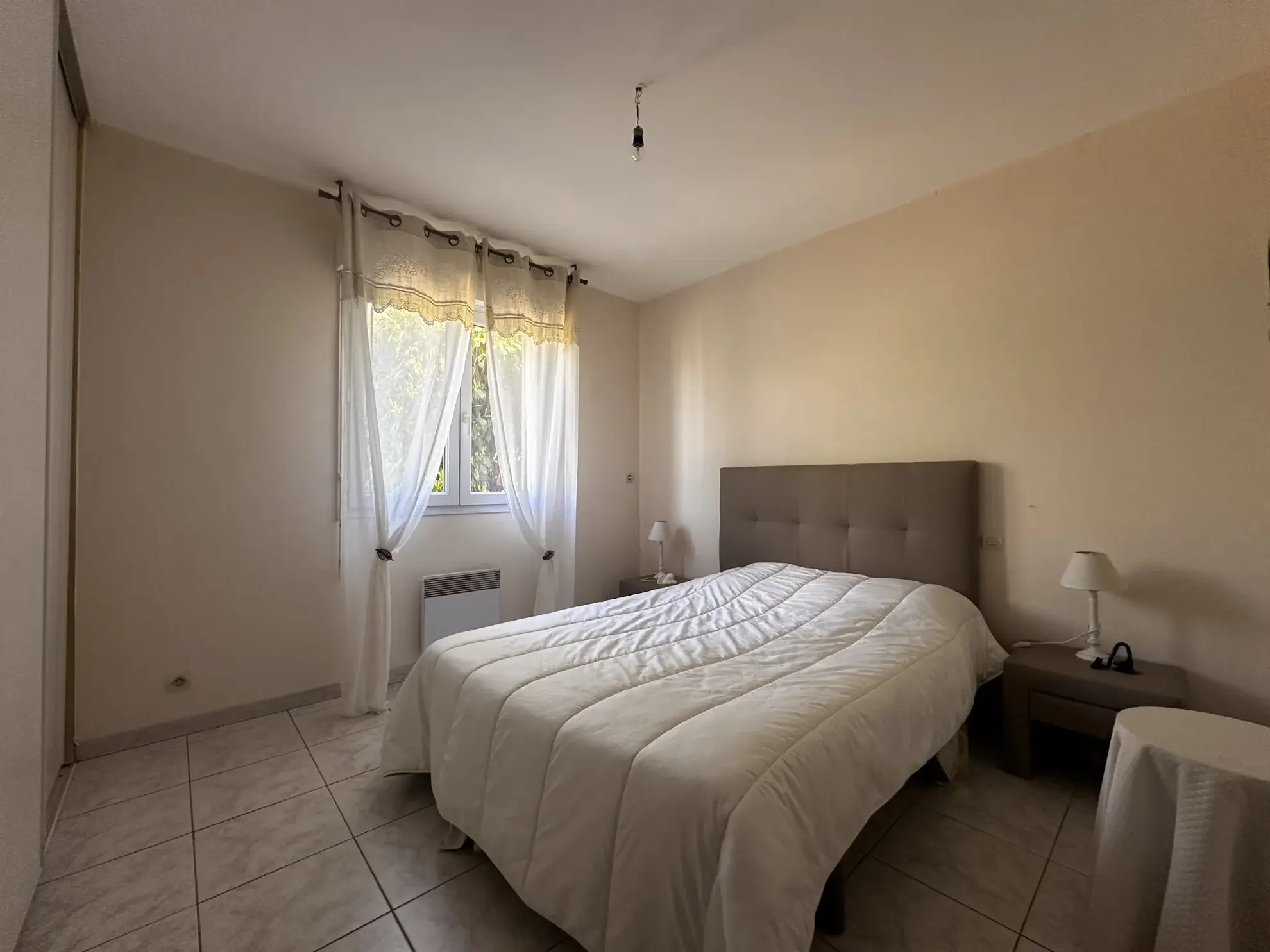 Maison de plain-pied avec piscine et garage à Trèbes - 90 m² 