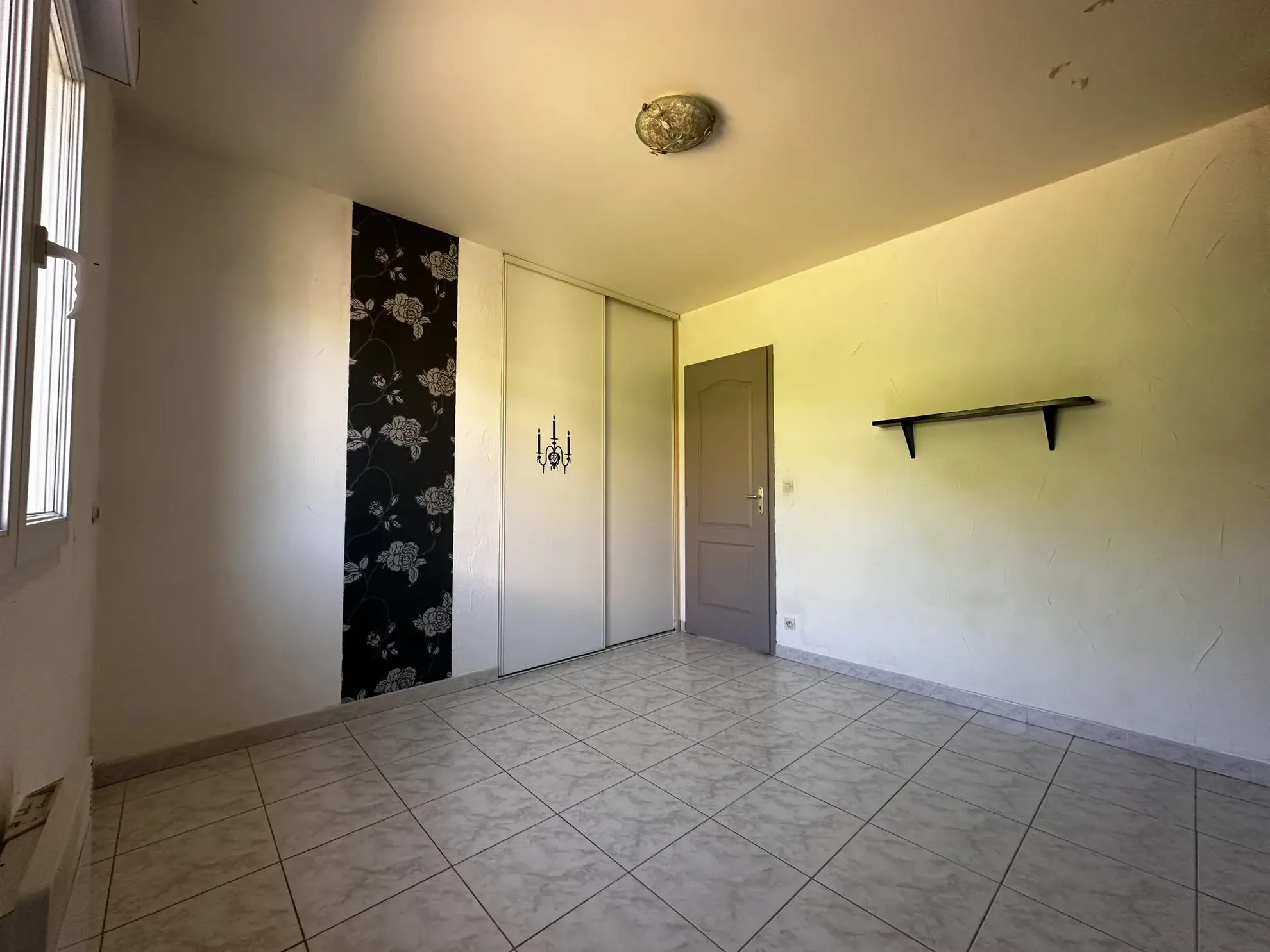 Maison de plain-pied avec piscine et garage à Trèbes - 90 m² 