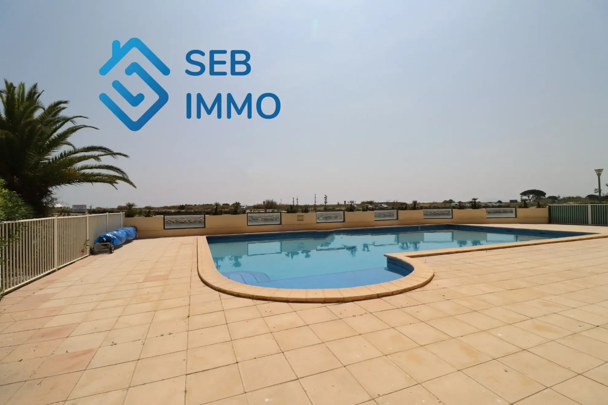 Vente d'un studio en front de mer à Saint-Cyprien avec loggia et stationnement sécurisé 