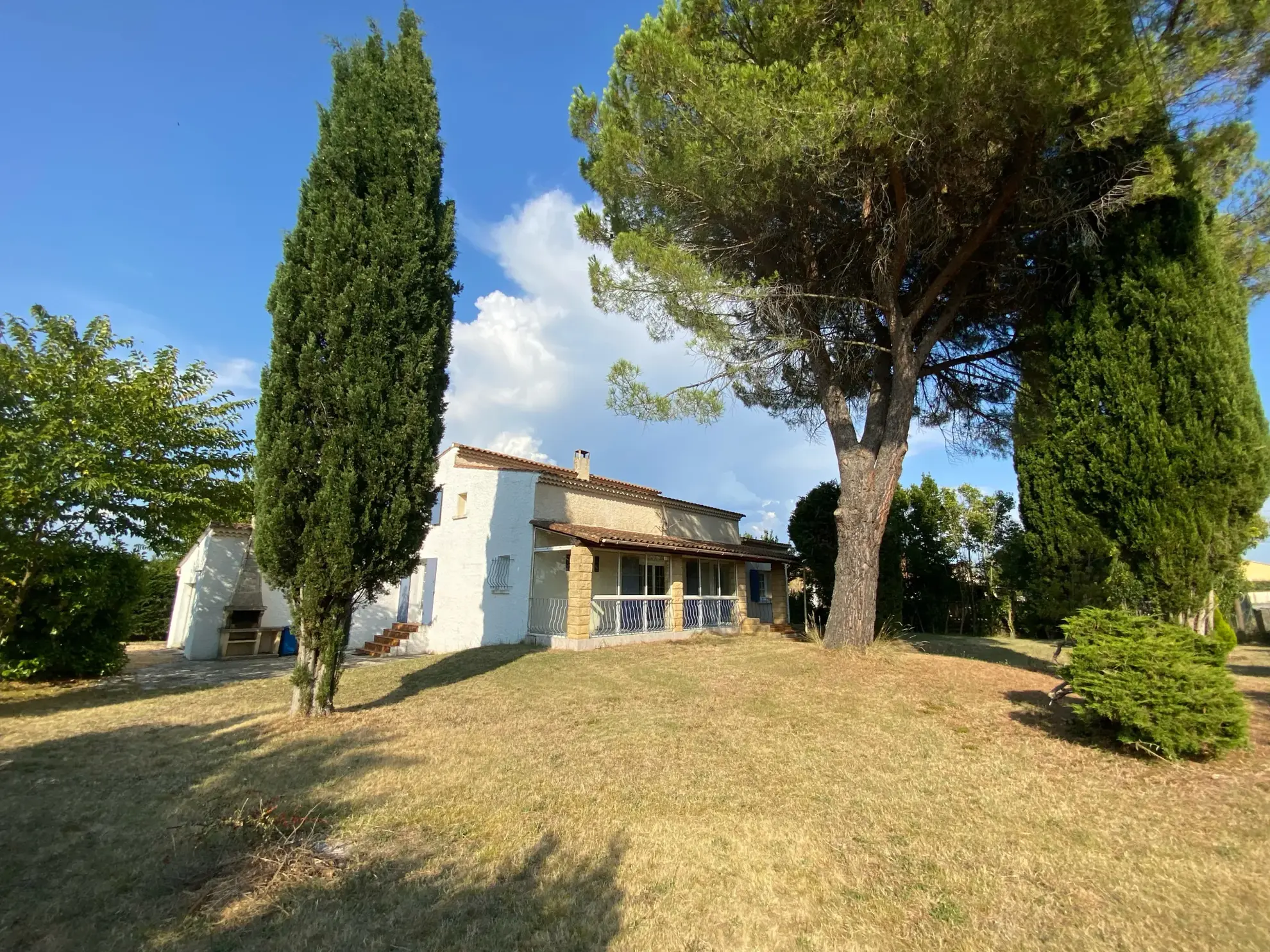 Maison familiale à Ledignan (Gard) de 146 m² avec garage et terrain arboré