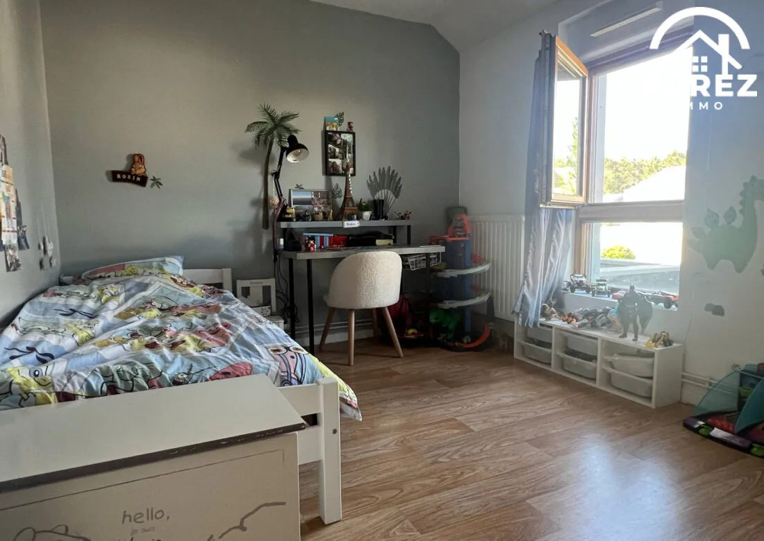 Maison familiale récente de 83 m² avec jardin et garage à Comines 