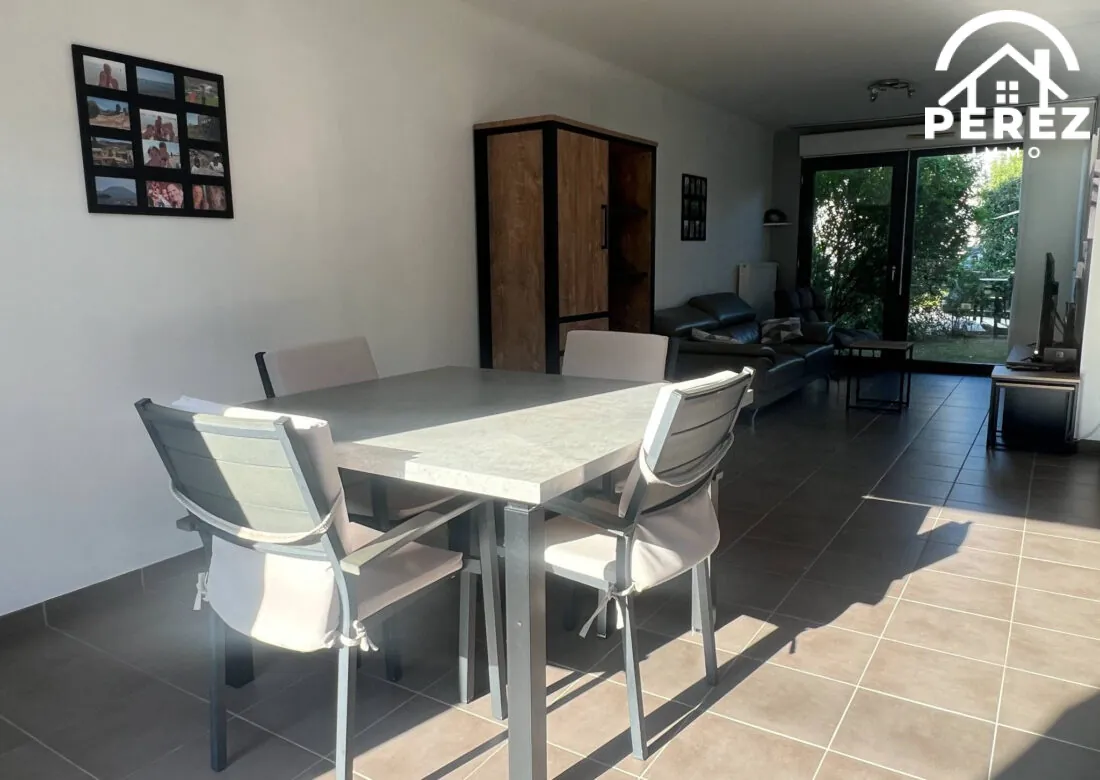 Maison familiale récente de 83 m² avec jardin et garage à Comines 