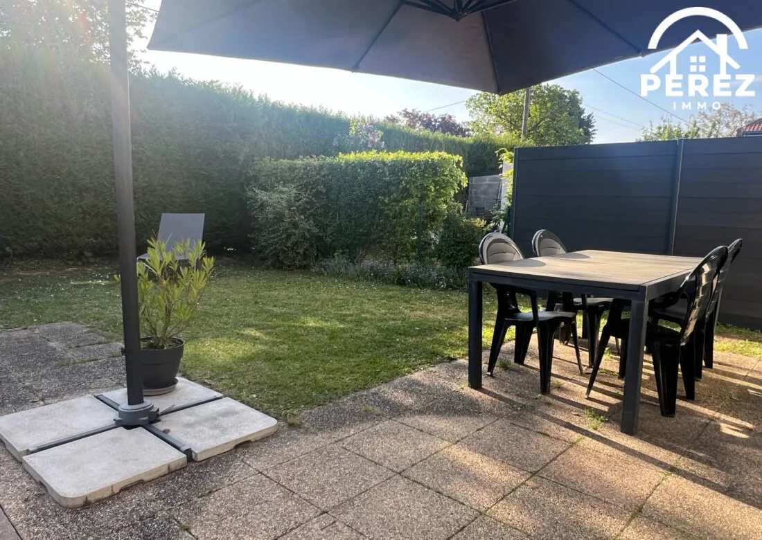 Maison familiale récente de 83 m² avec jardin et garage à Comines