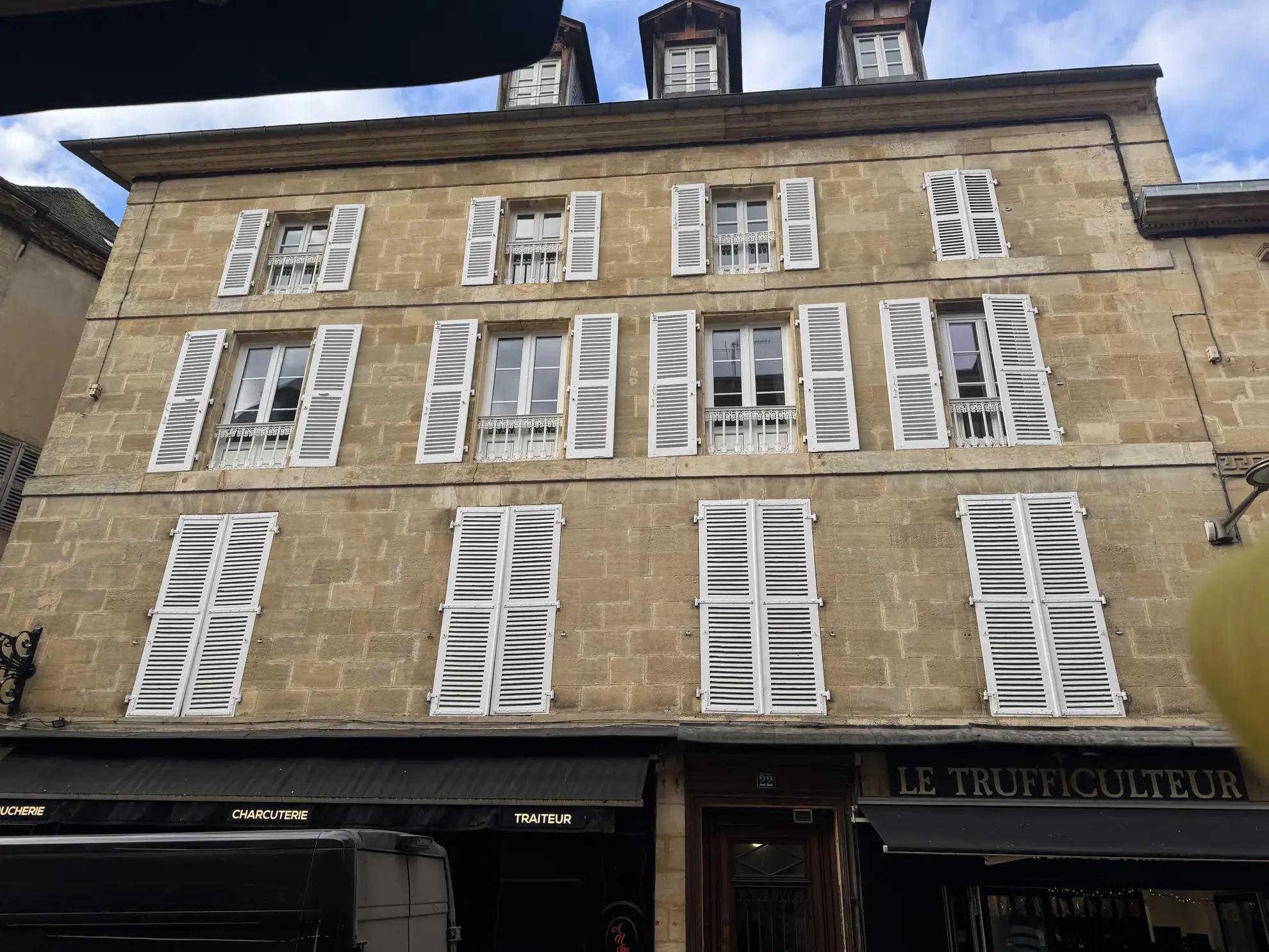 Appartement T3 dans le centre historique de Sarlat, 66 m² lumineux