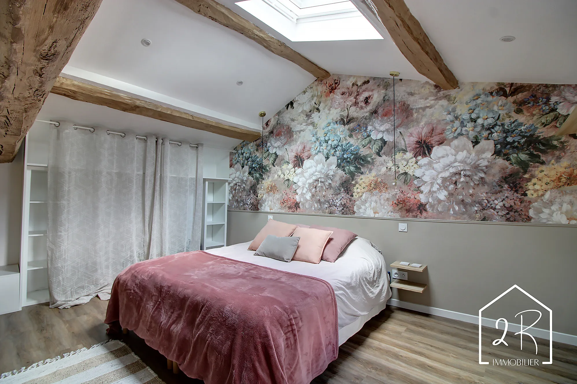 Maison de 103 m² avec terrasse à Les Roches-de-Condrieu – Rénovation récente et qualité 