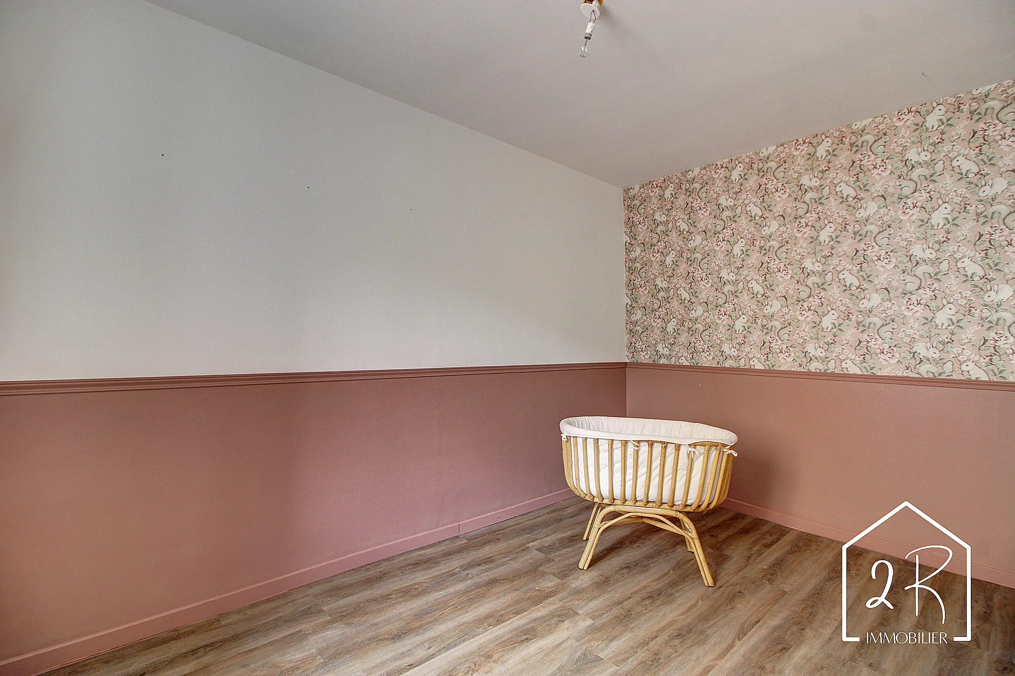 Maison de 103 m² avec terrasse à Les Roches-de-Condrieu – Rénovation récente et qualité 