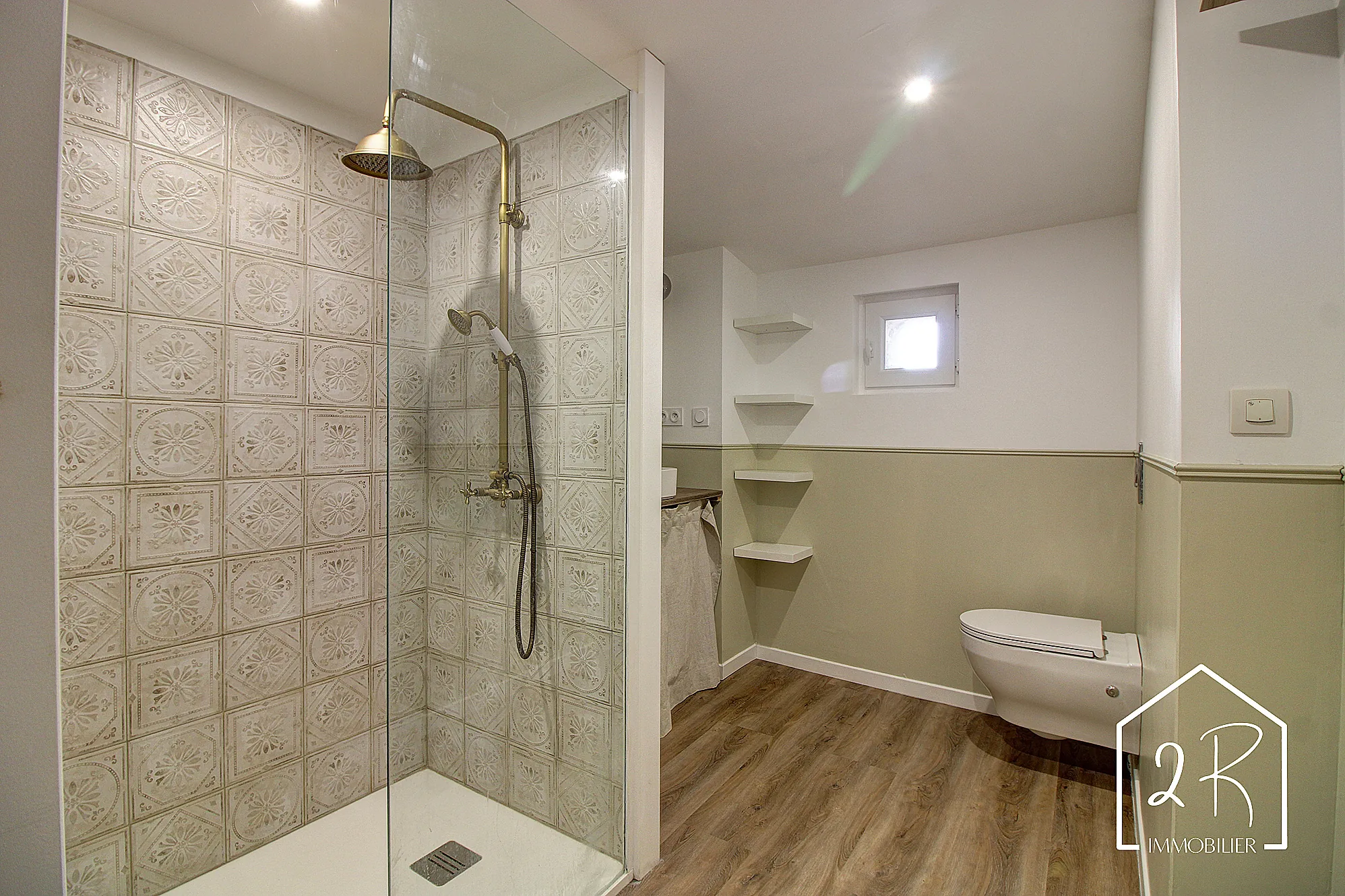 Maison de 103 m² avec terrasse à Les Roches-de-Condrieu – Rénovation récente et qualité 