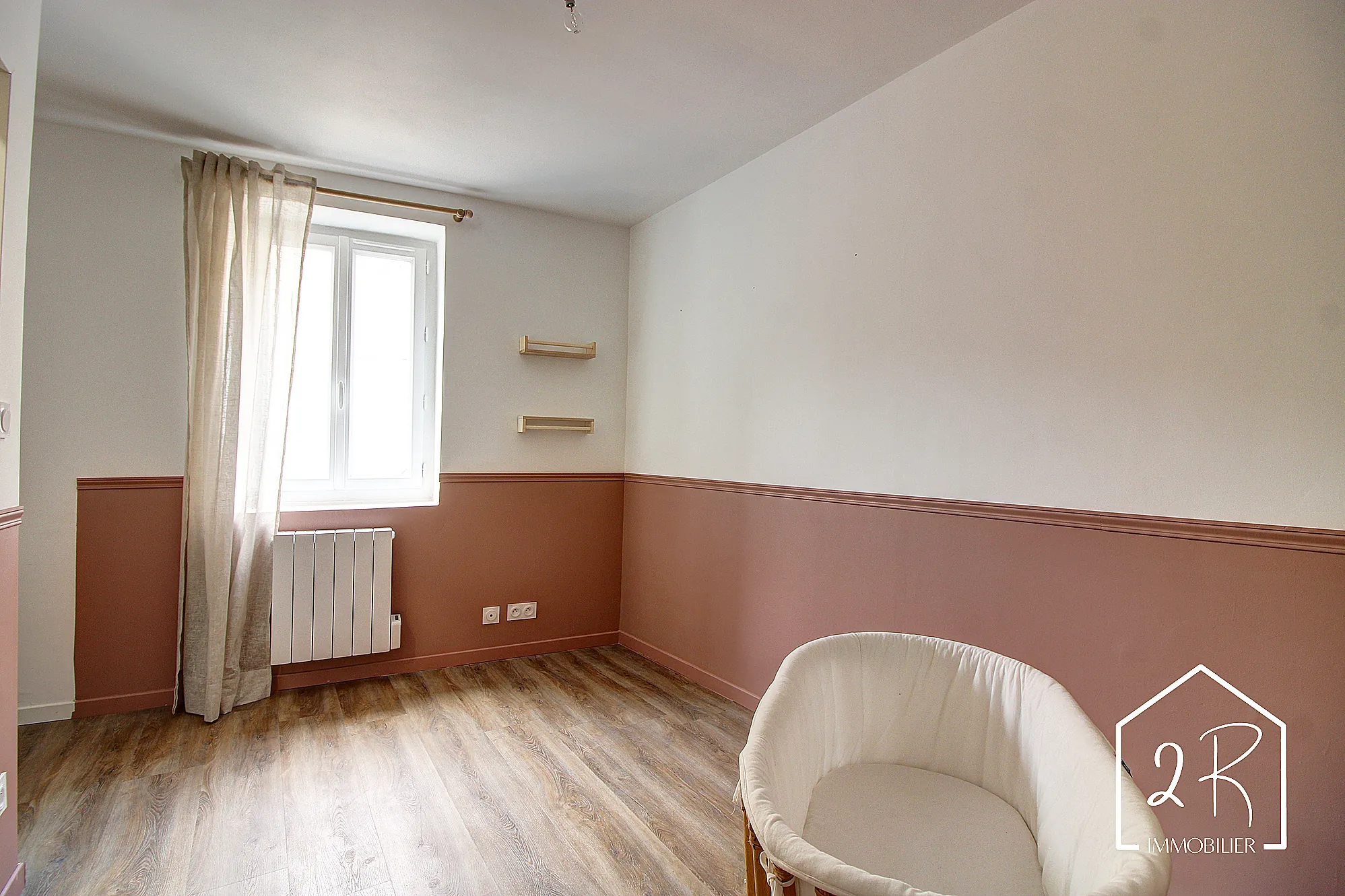 Maison de 103 m² avec terrasse à Les Roches-de-Condrieu – Rénovation récente et qualité 