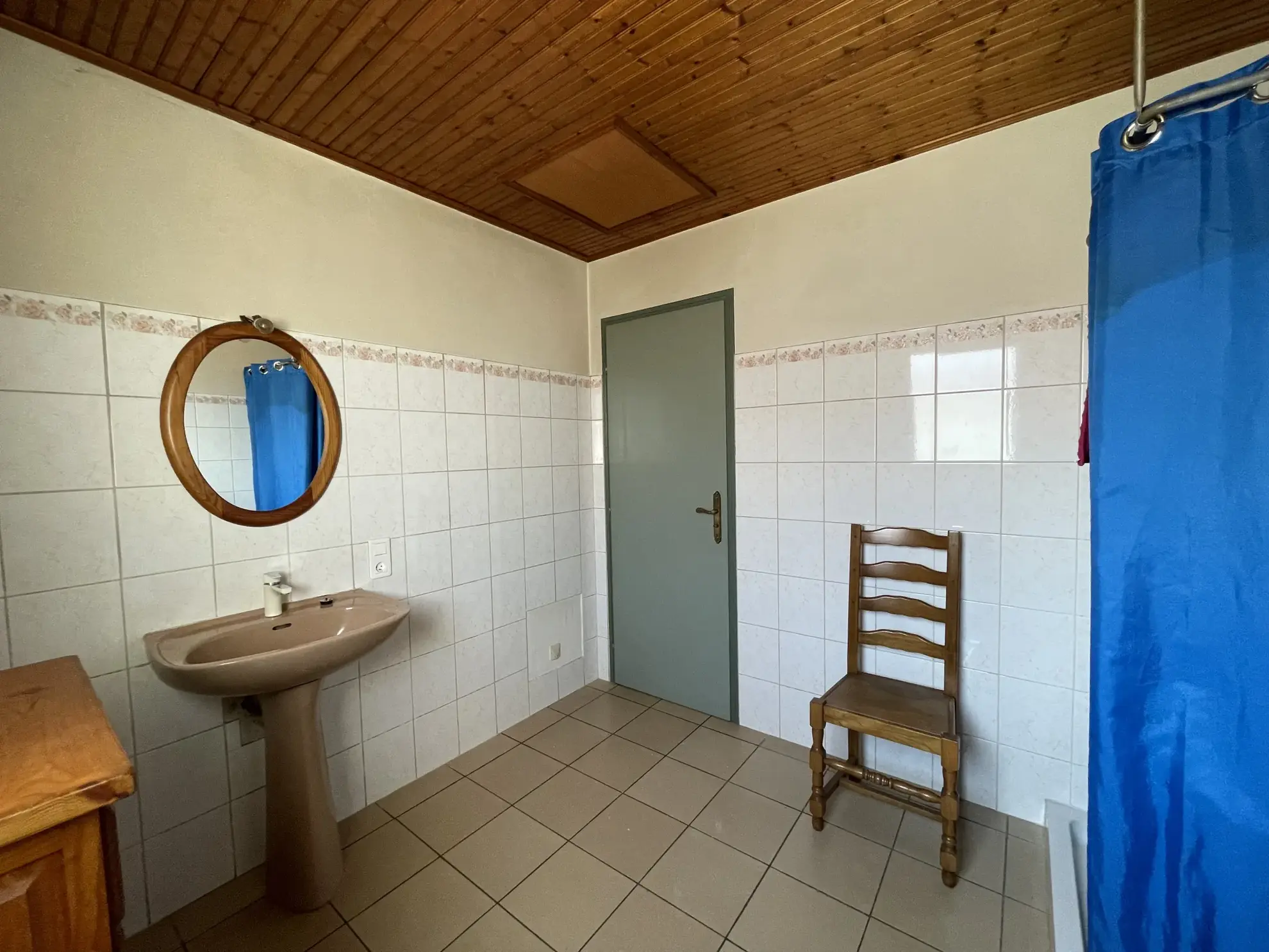 À vendre maison de plain-pied 2 chambres à L'Épine, proche commerces 