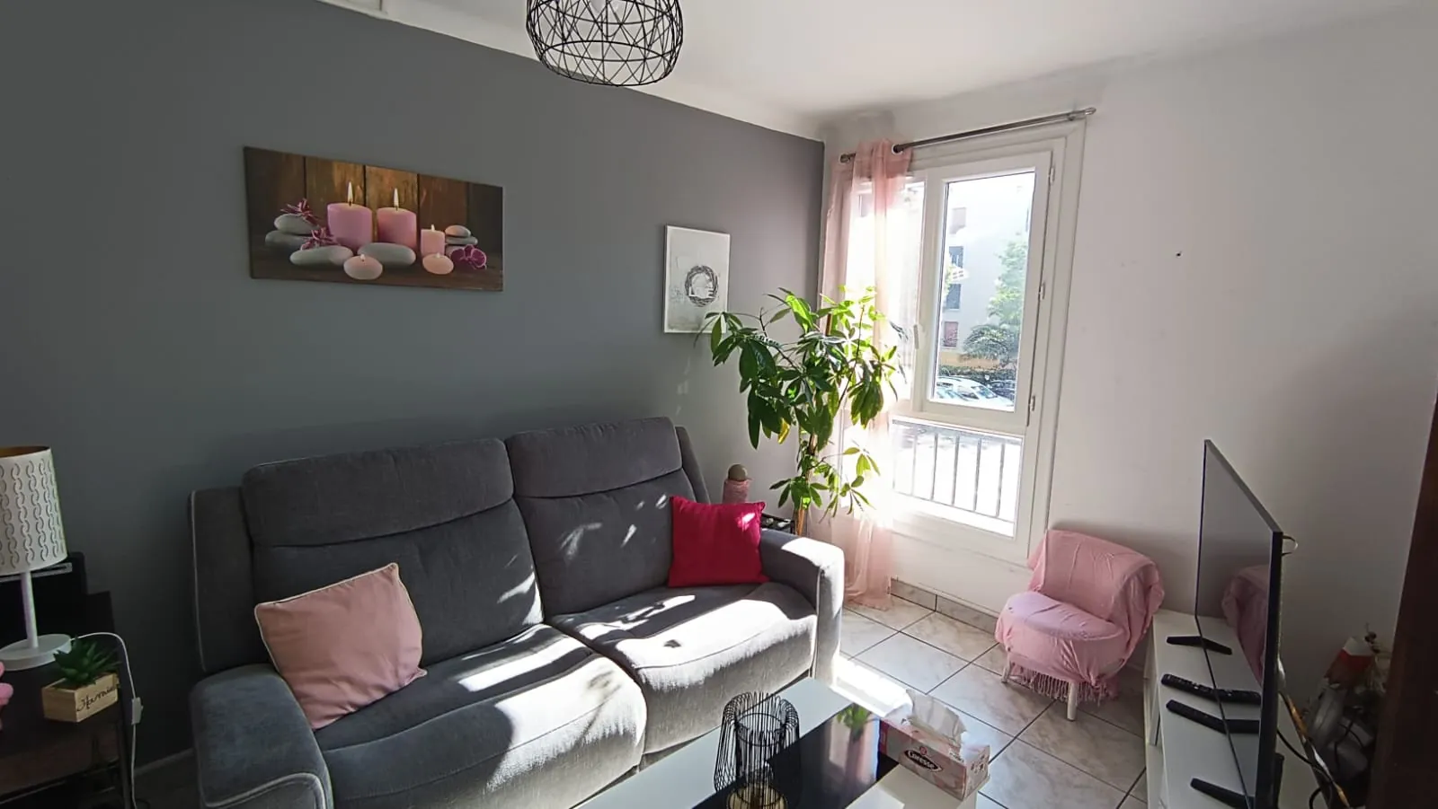Appartement T4/5 à Perpignan avec terrasse, parking et cave 