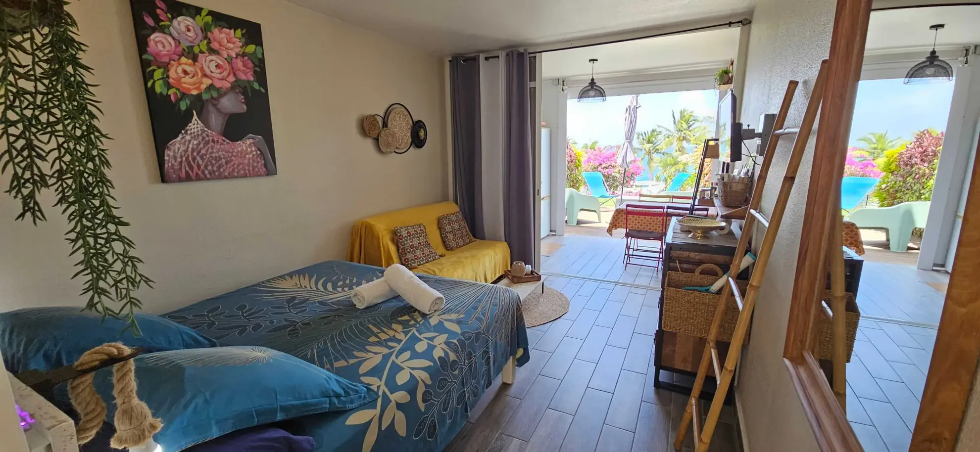 Studio meublé avec vue mer, terrasse et jardin au Diamant 