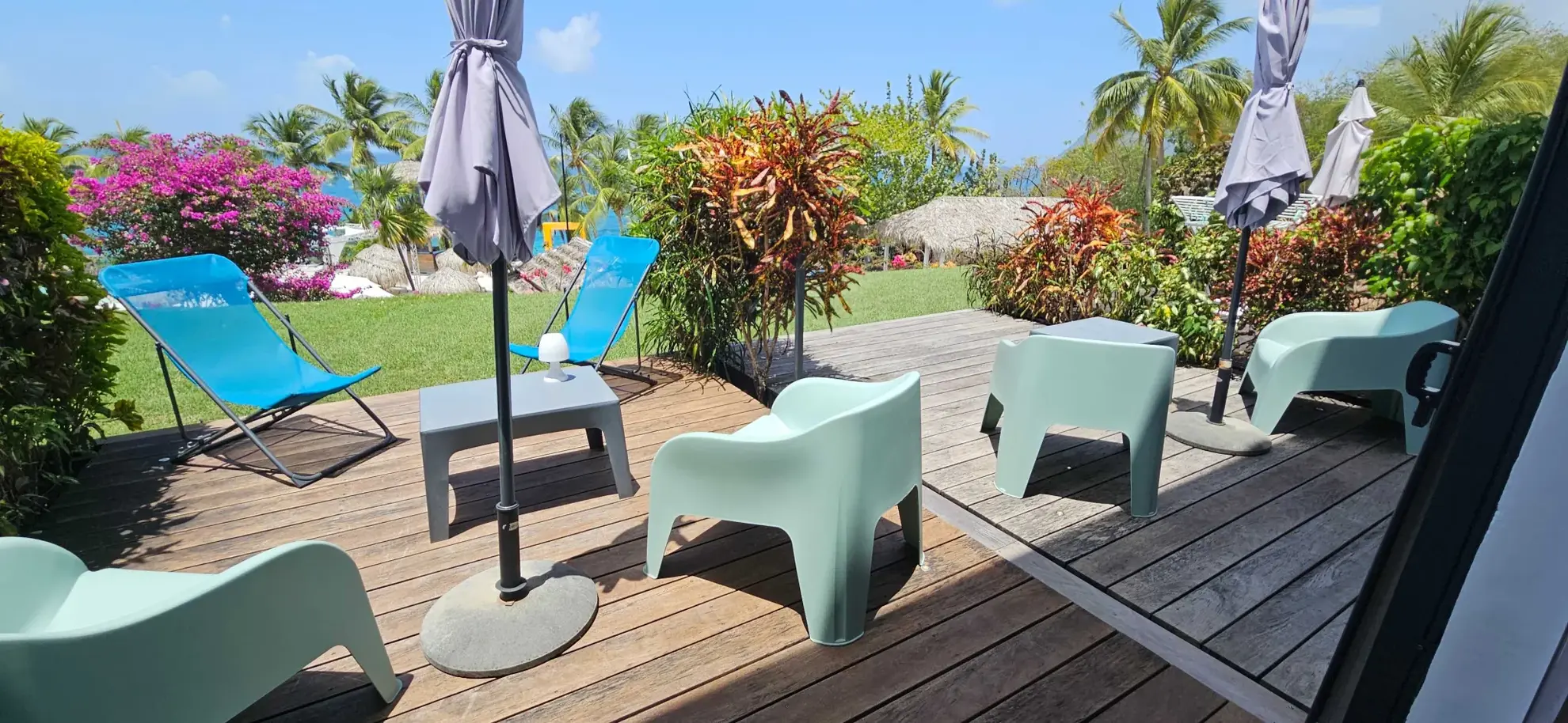 Studio meublé avec vue mer, terrasse et jardin au Diamant 