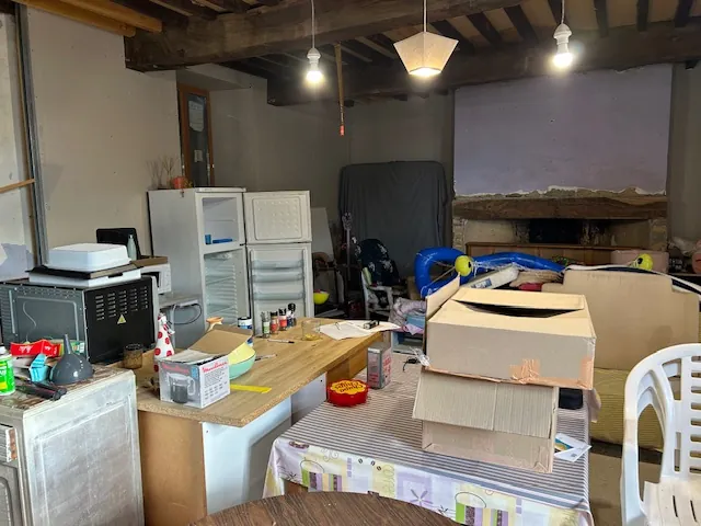 Maison à rénover de 176m² avec grand terrain à Montaner (64) 