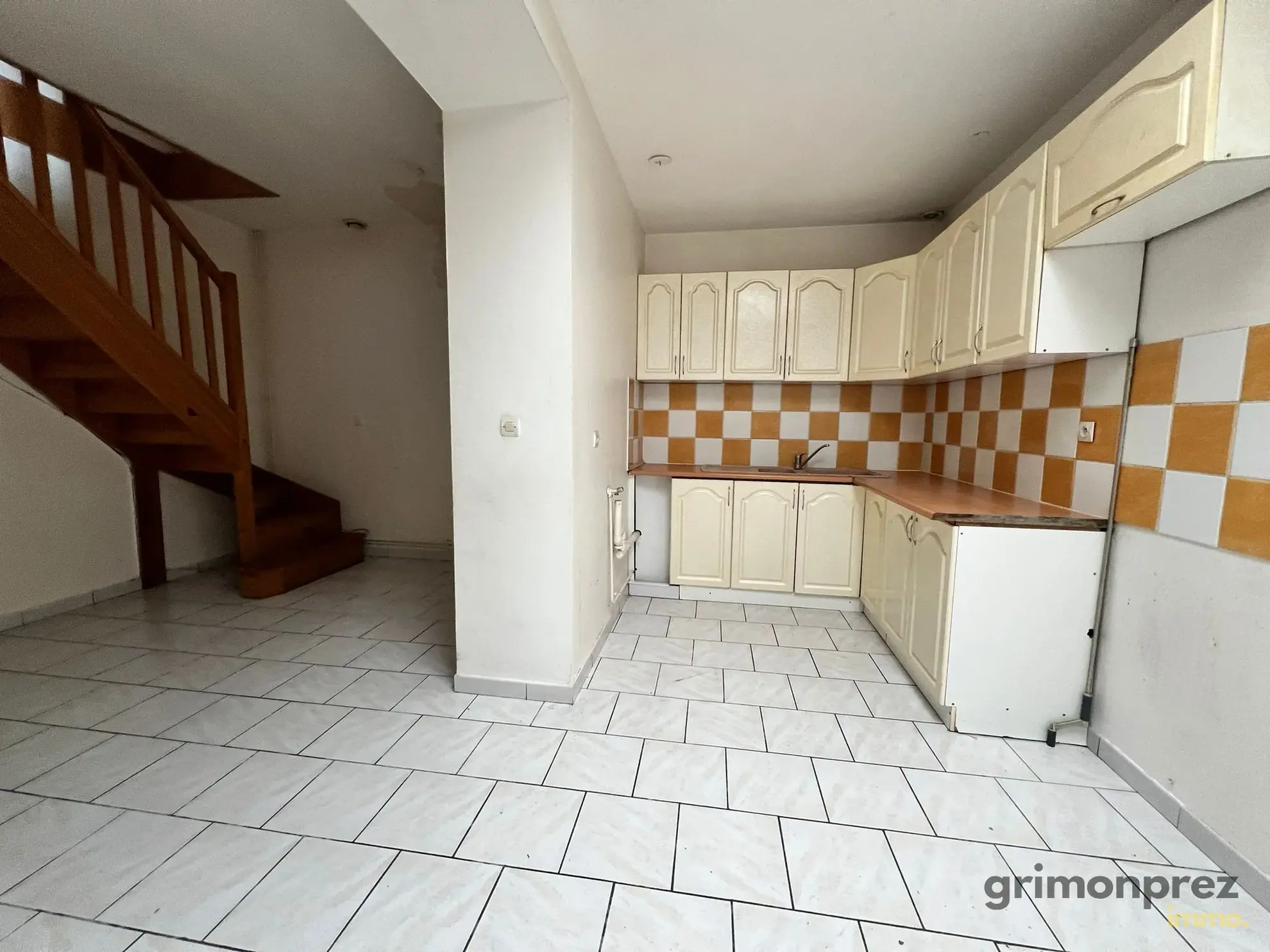 Immeuble en 4 lots à Roubaix - Rentabilité élevée pour investisseurs 