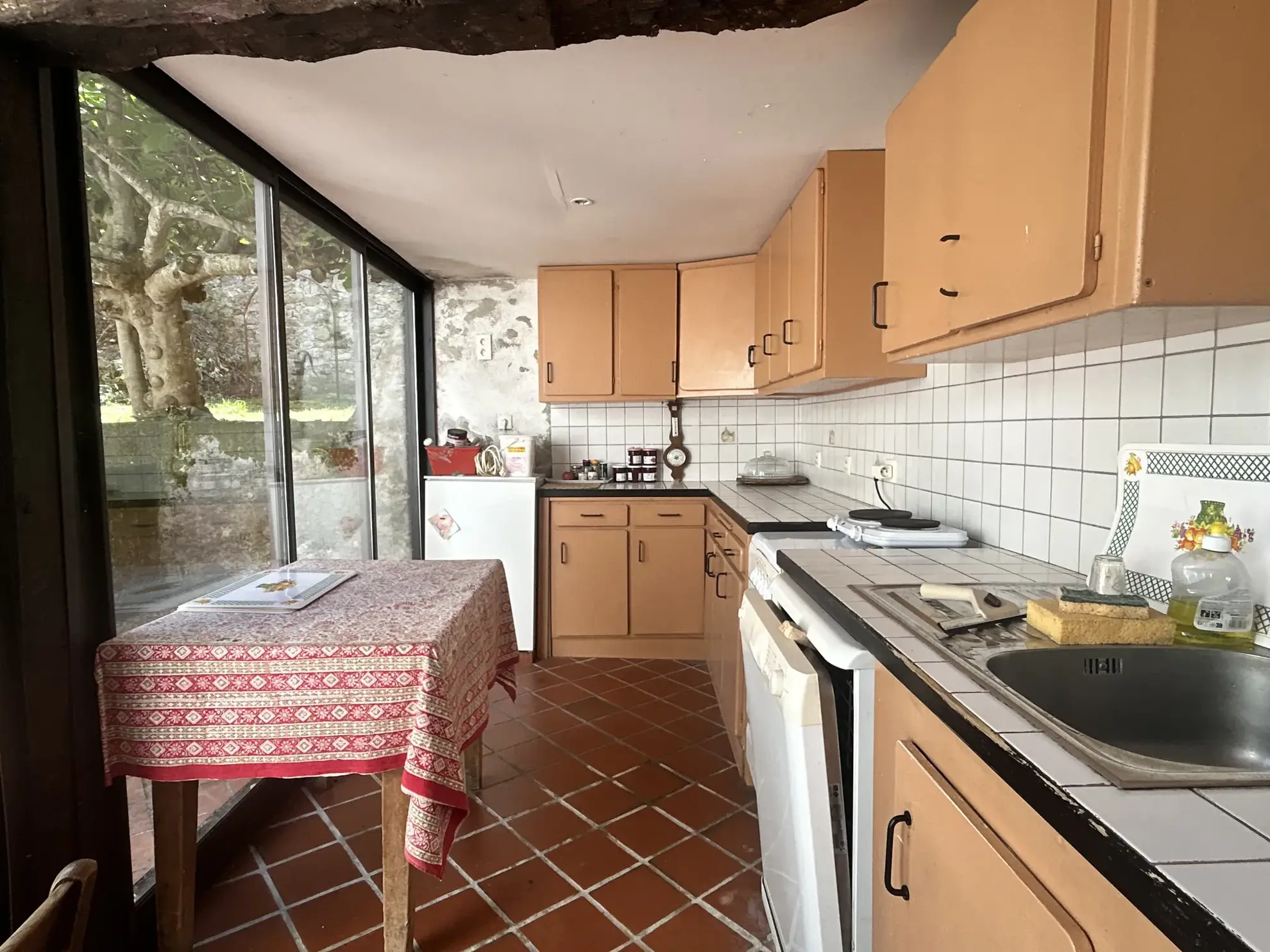 Grande maison de village à rénover de 200 m² avec jardin et cave en Vallée de l'Arize 